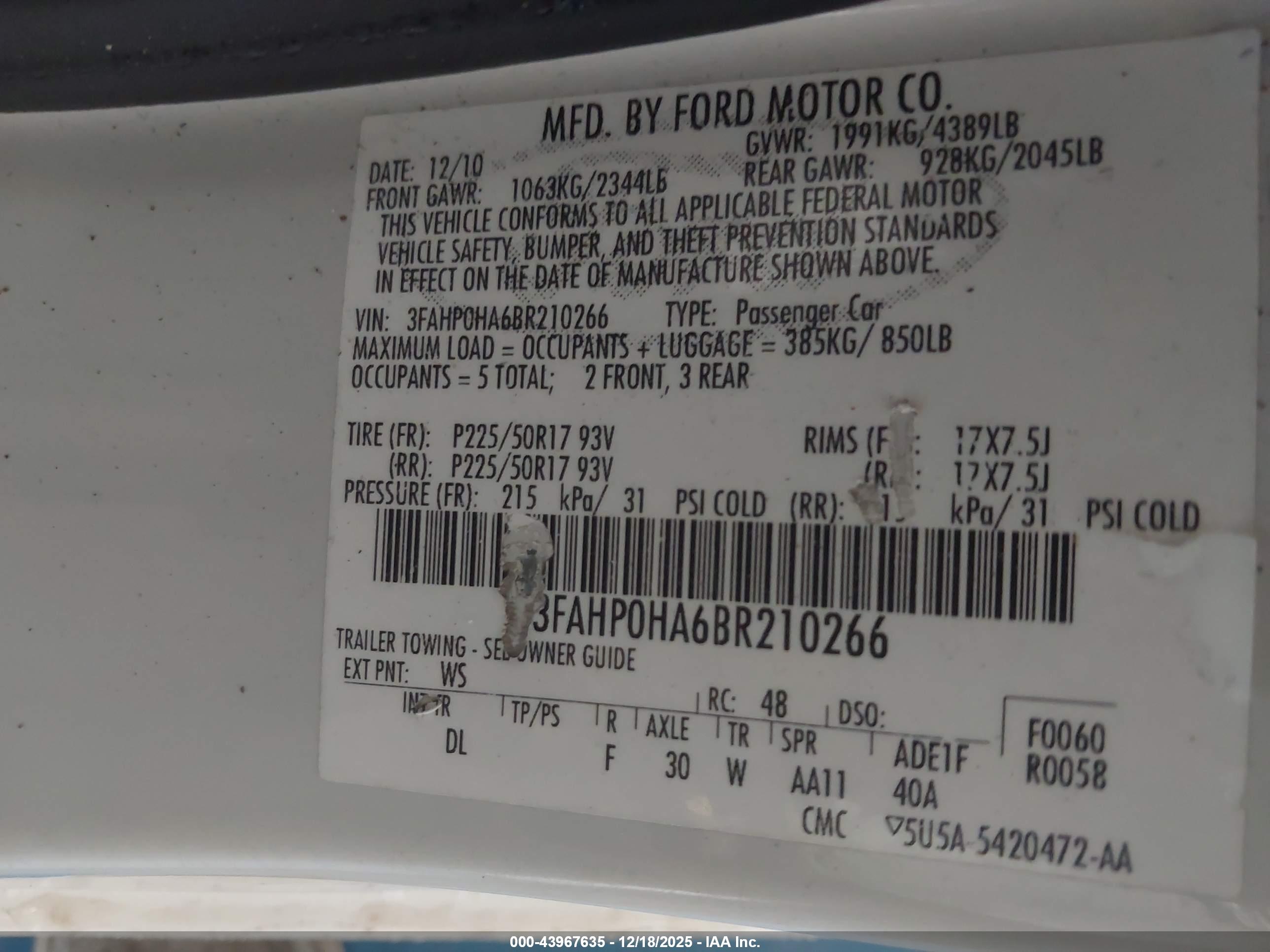 FORD FUSION image 9