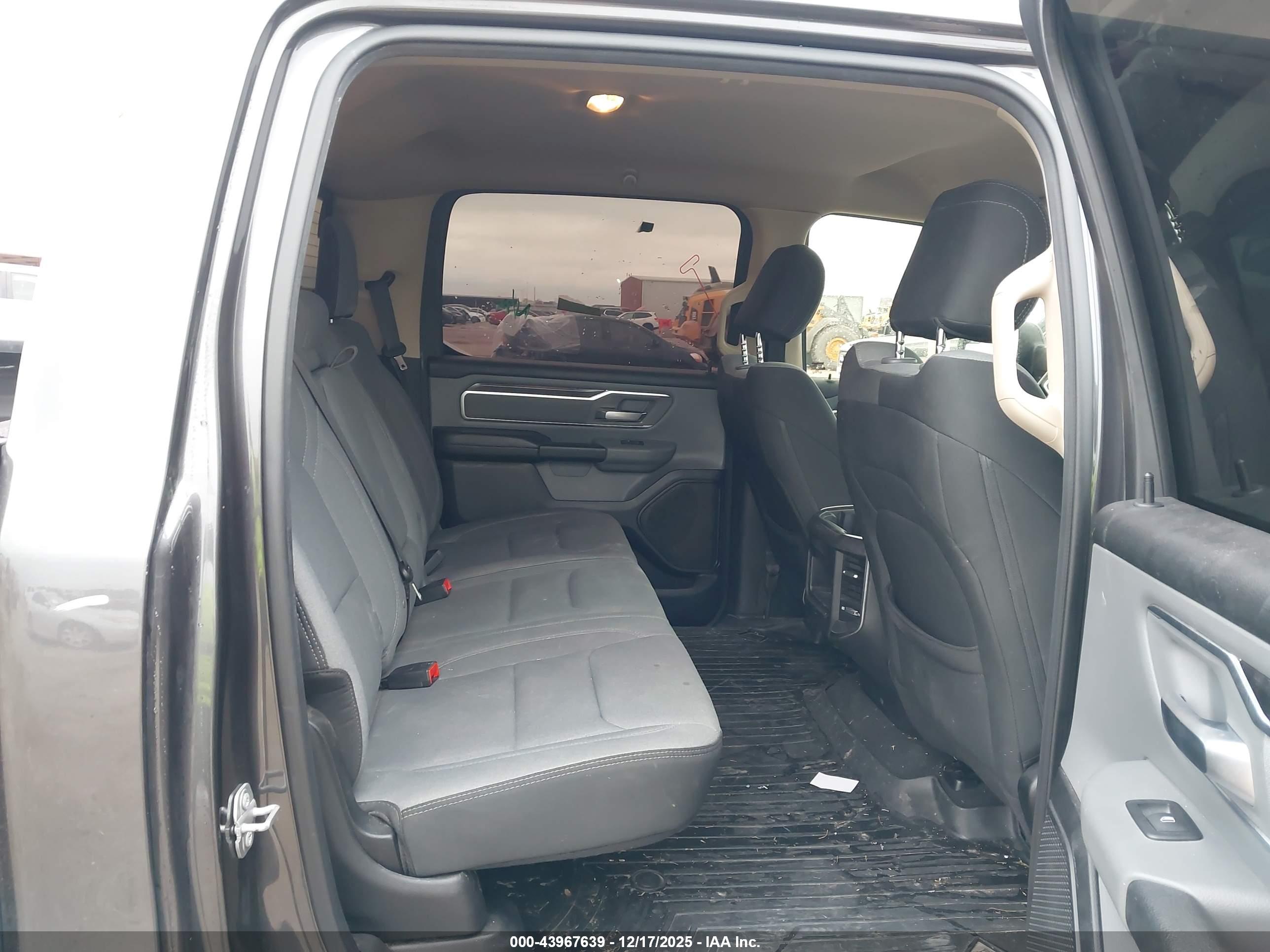 RAM 1500 image 8