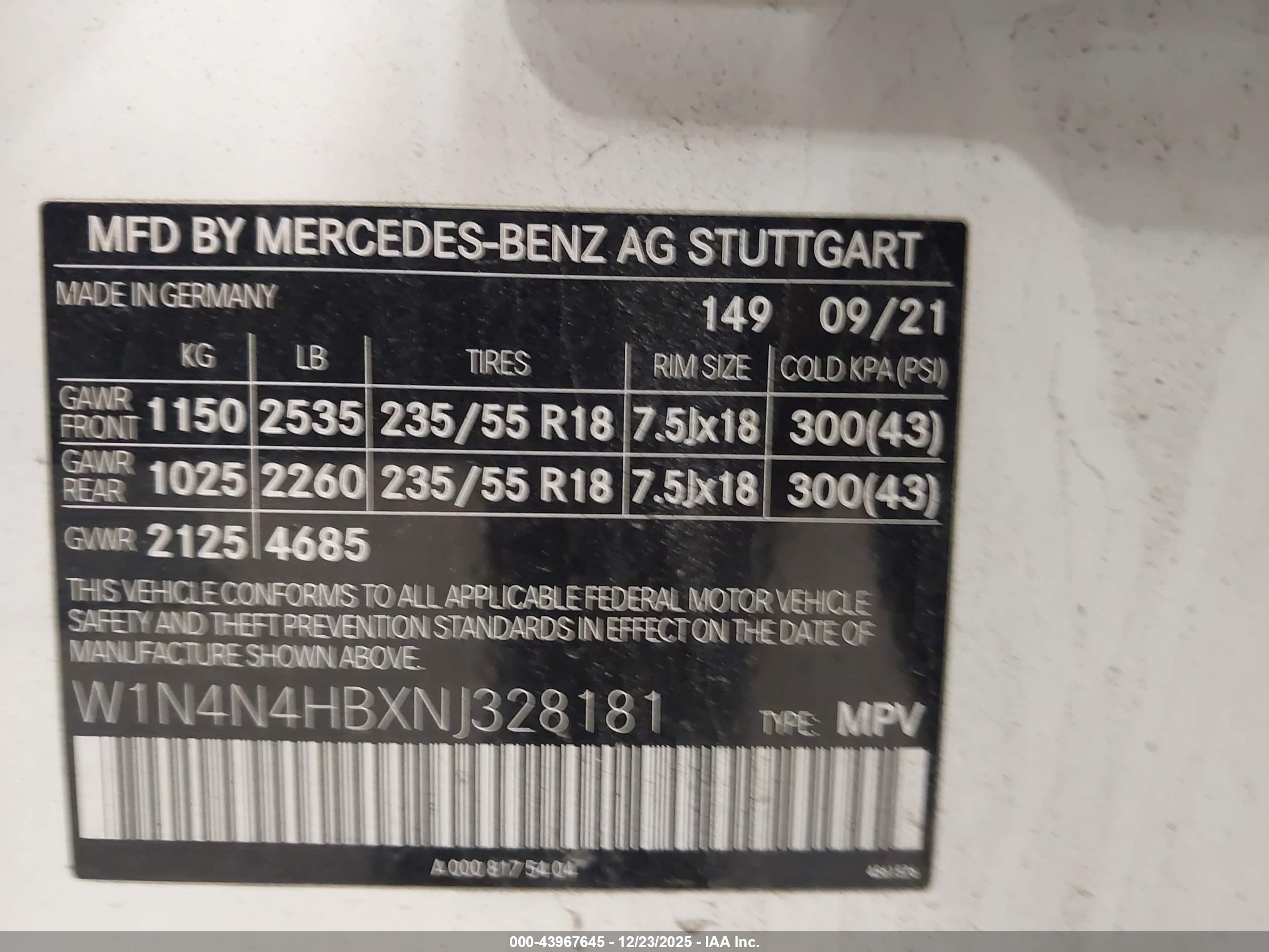 MERCEDES-BENZ GLA image 9