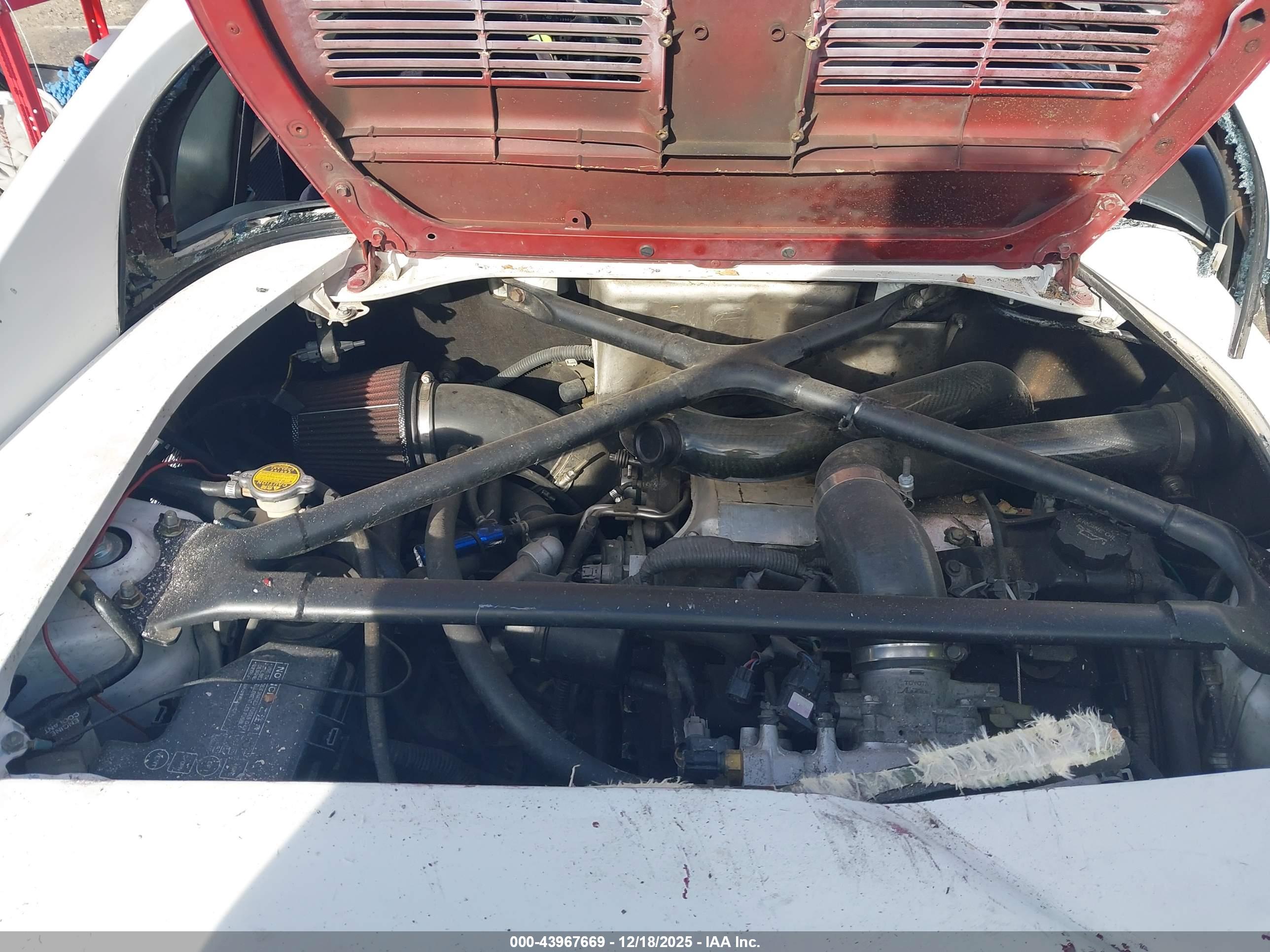 TOYOTA MR2 image 10