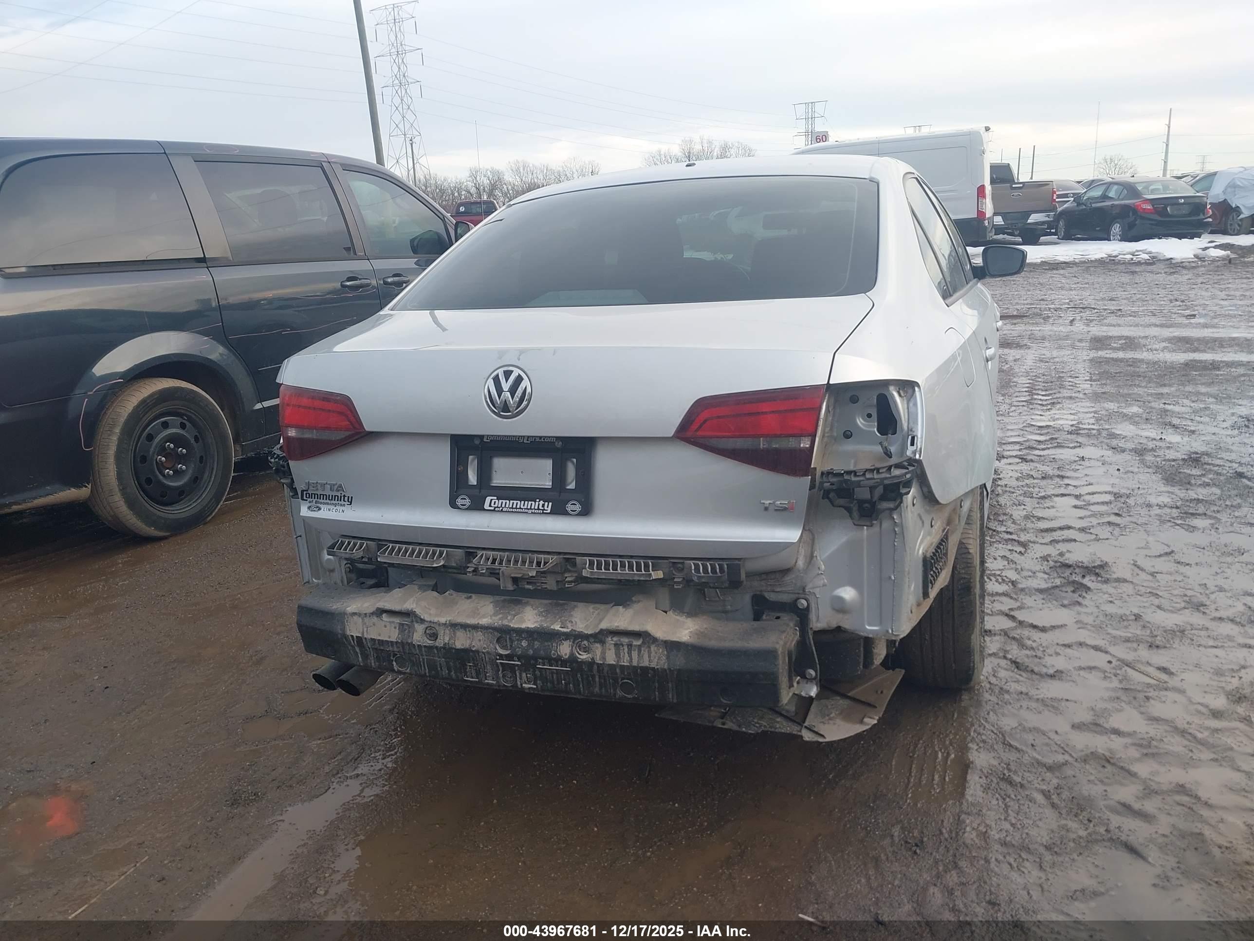 VOLKSWAGEN JETTA image 6