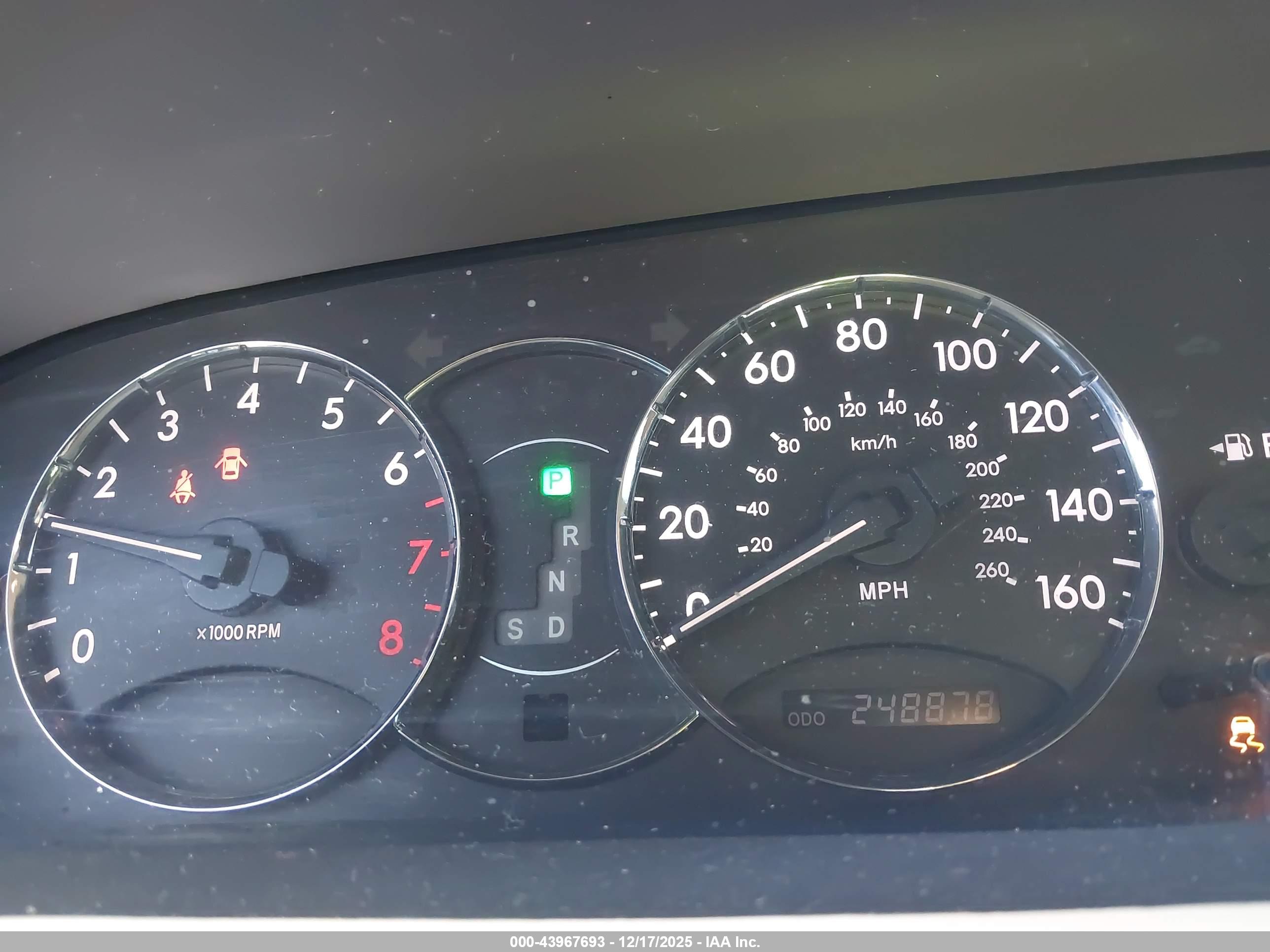 TOYOTA AVALON image 7