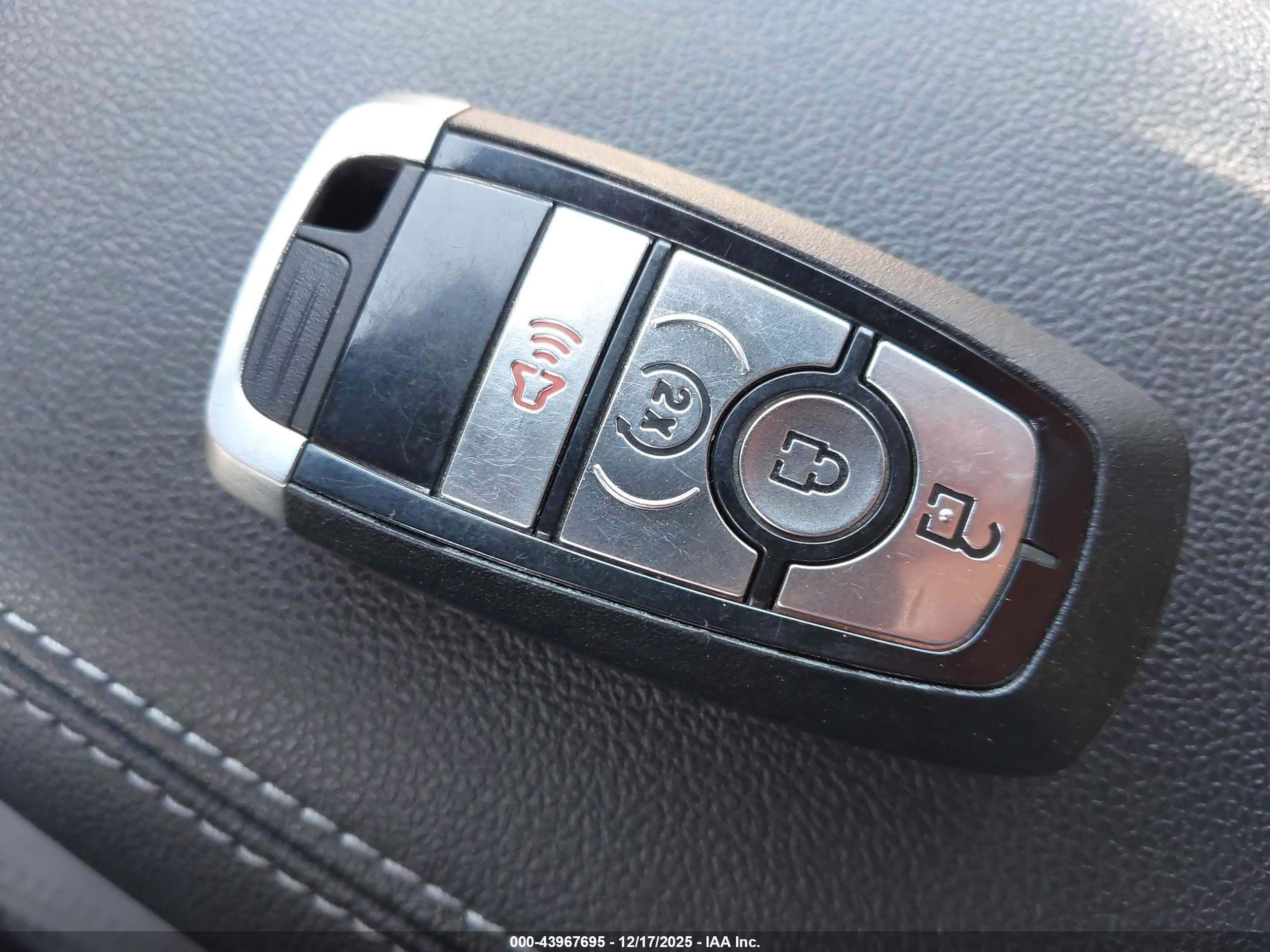 FORD ESCAPE image 11
