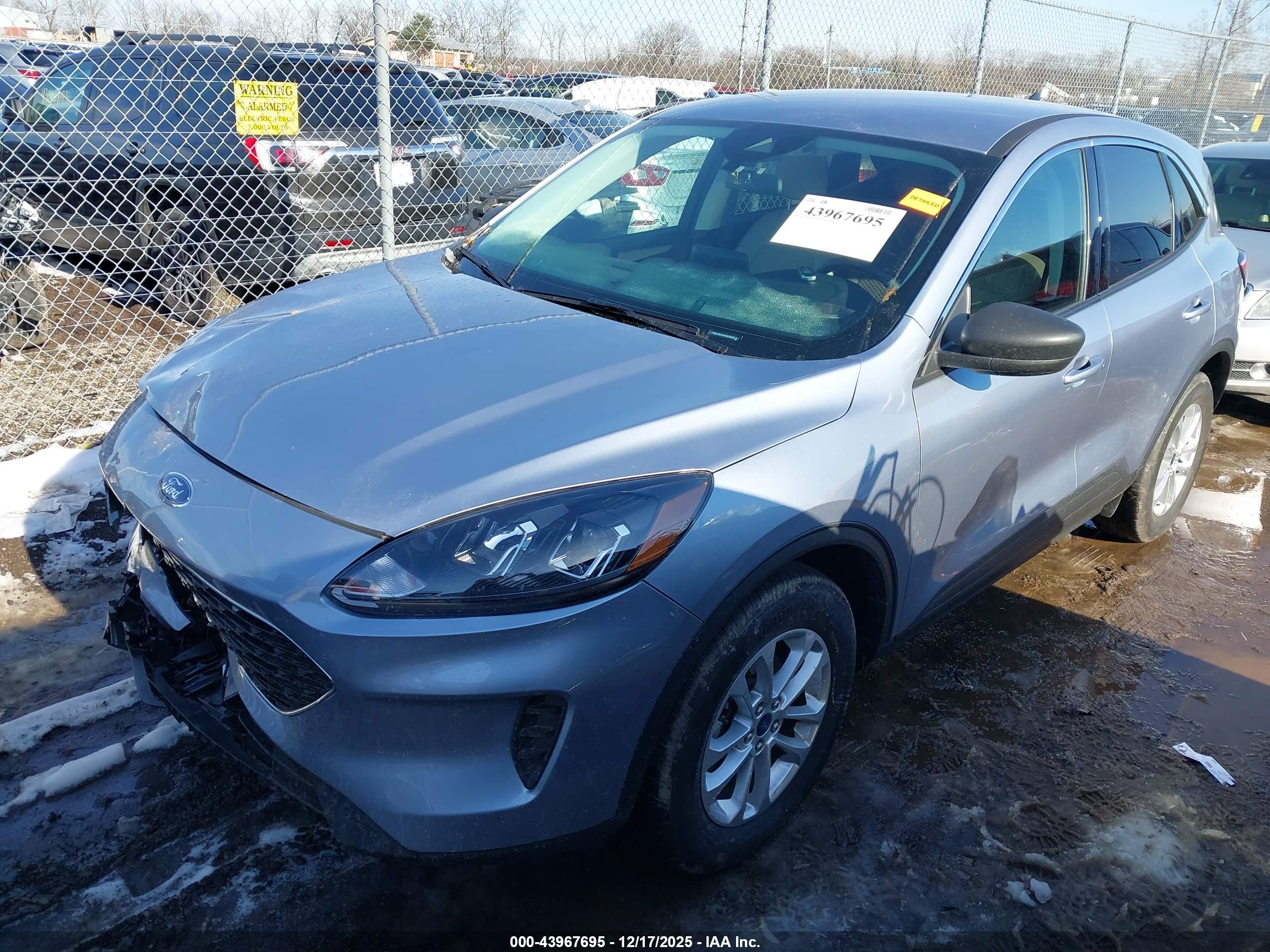 FORD ESCAPE image 2