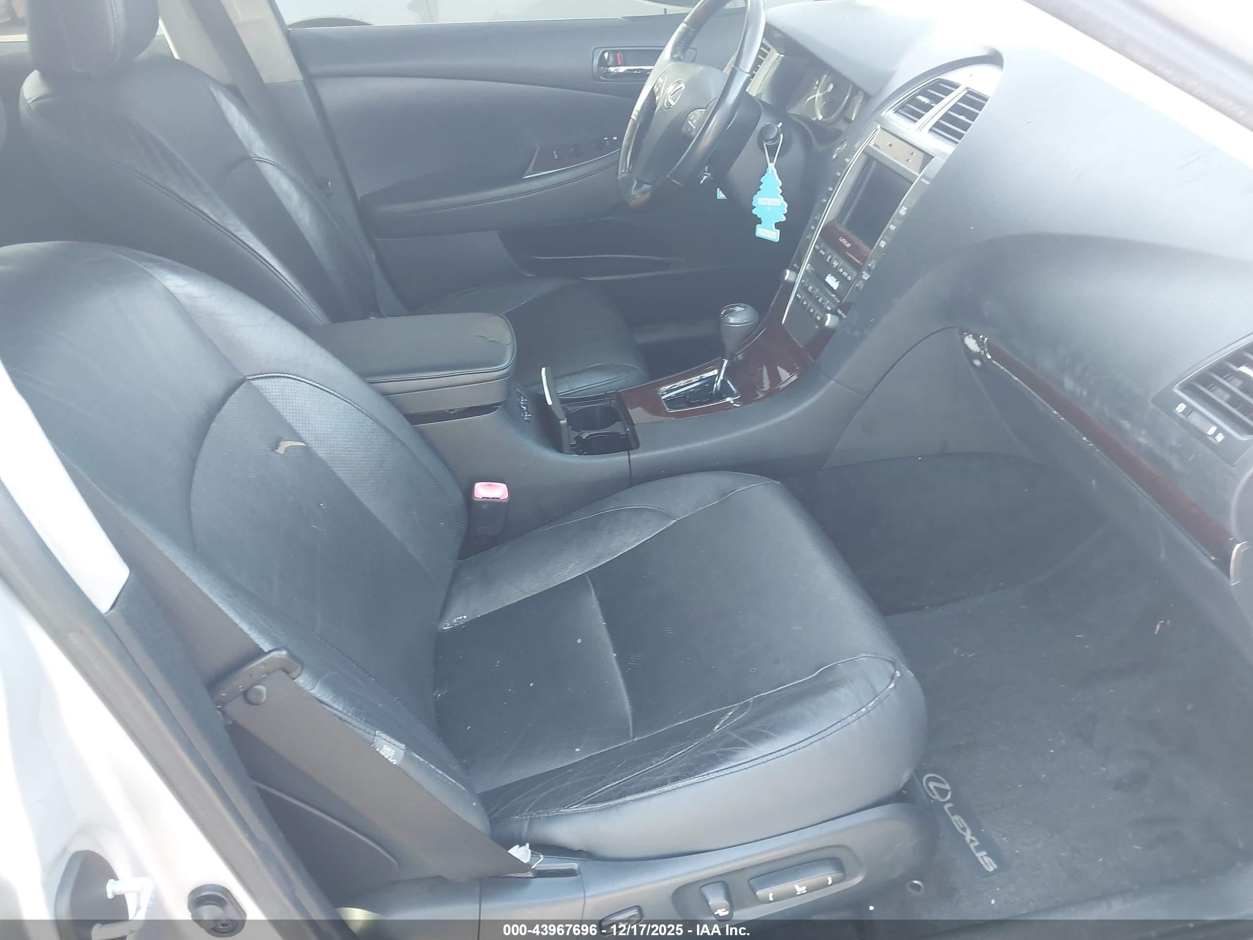 LEXUS ES image 5
