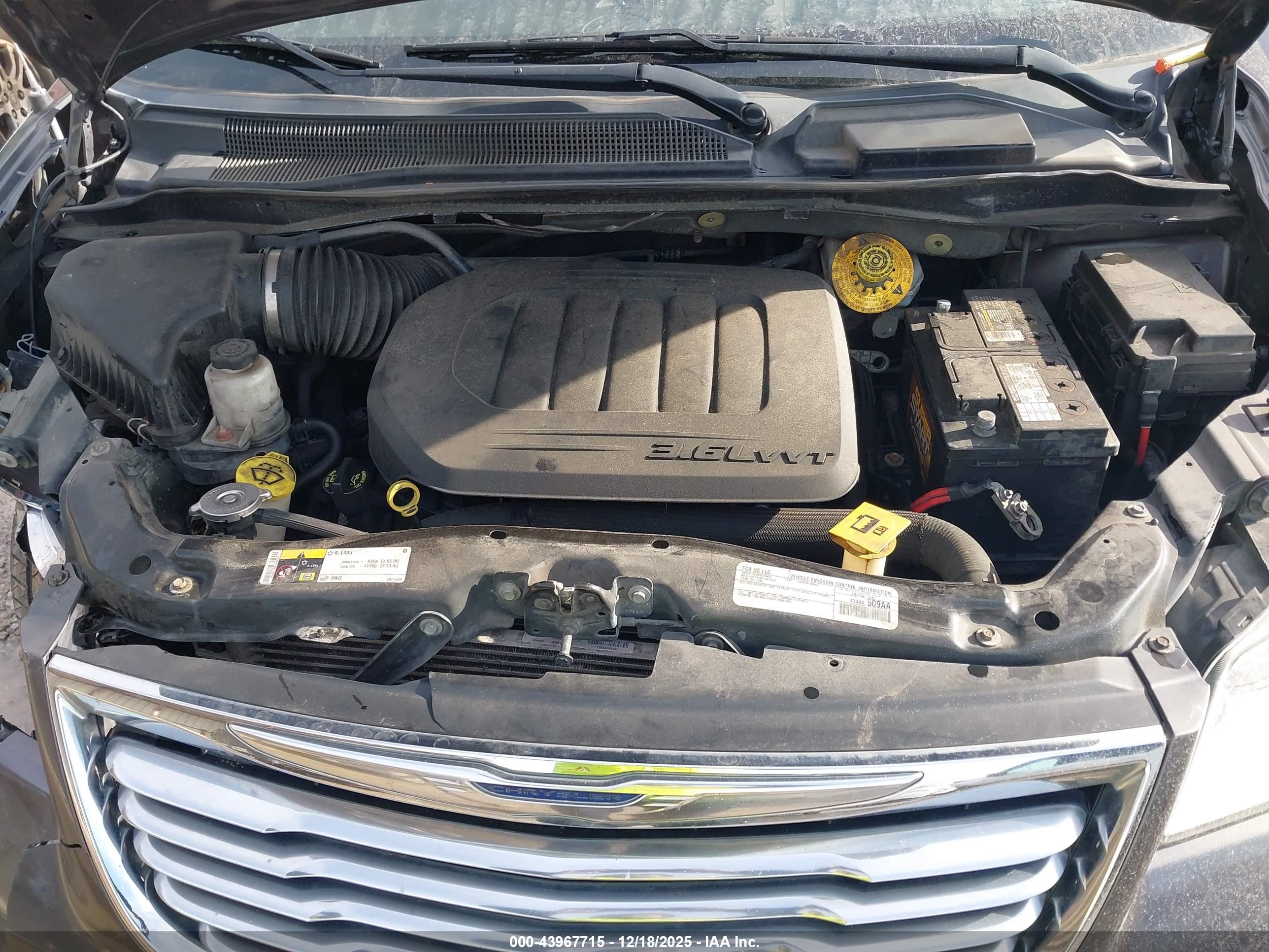 CHRYSLER TOWN image 10