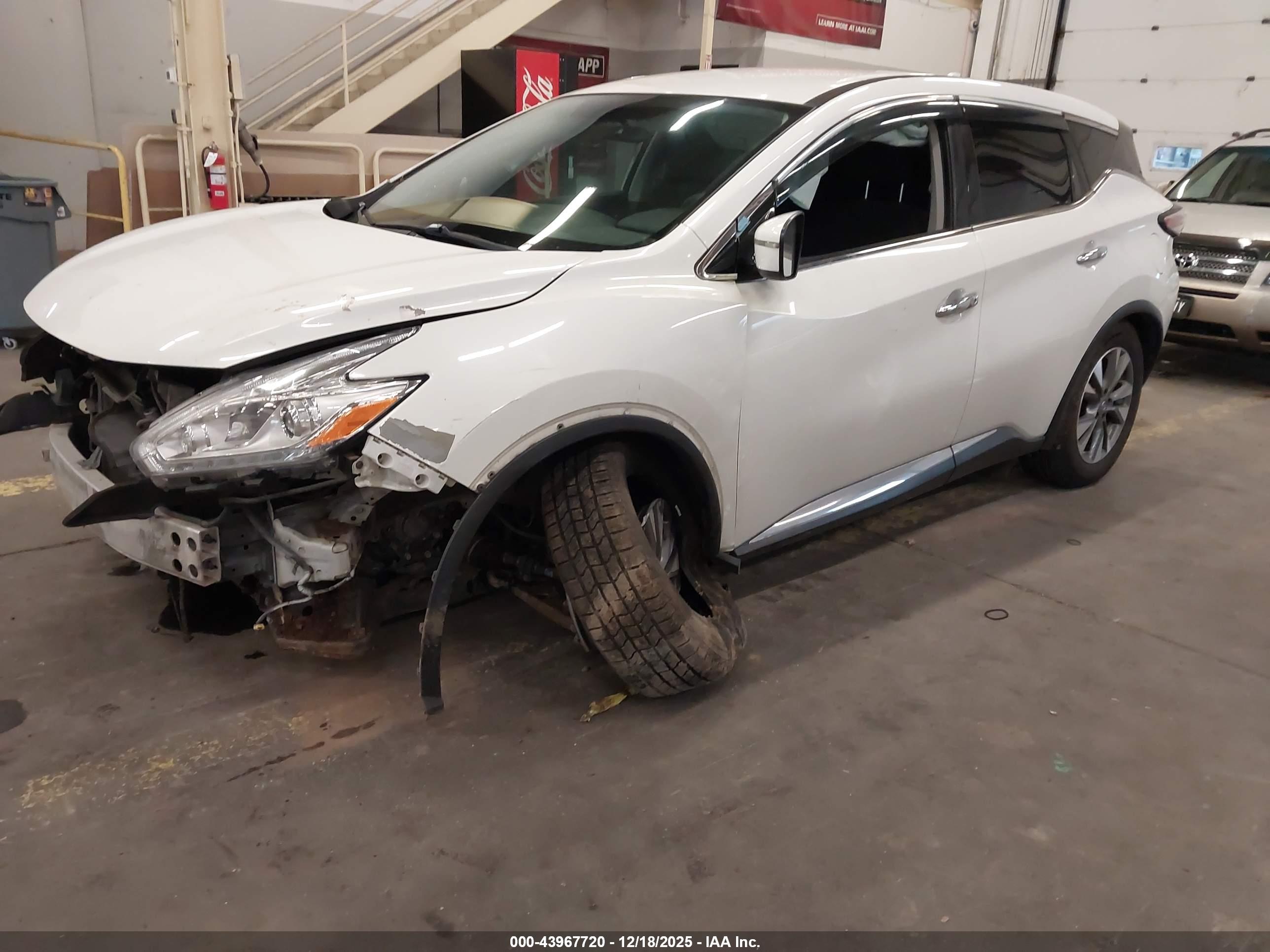 NISSAN MURANO image 2