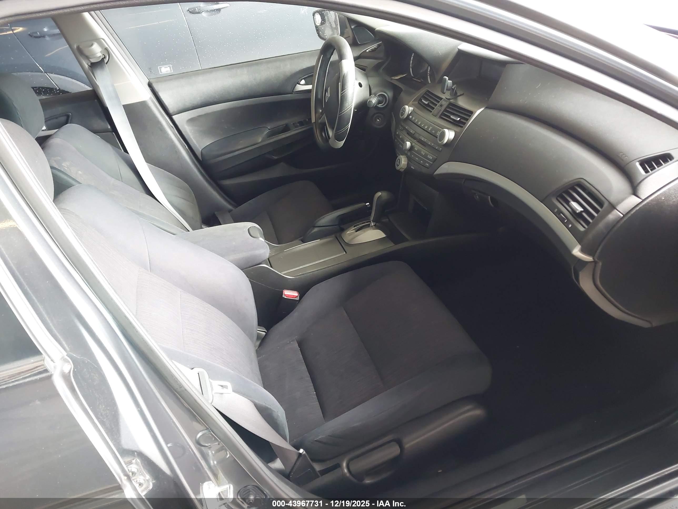 HONDA ACCORD image 5