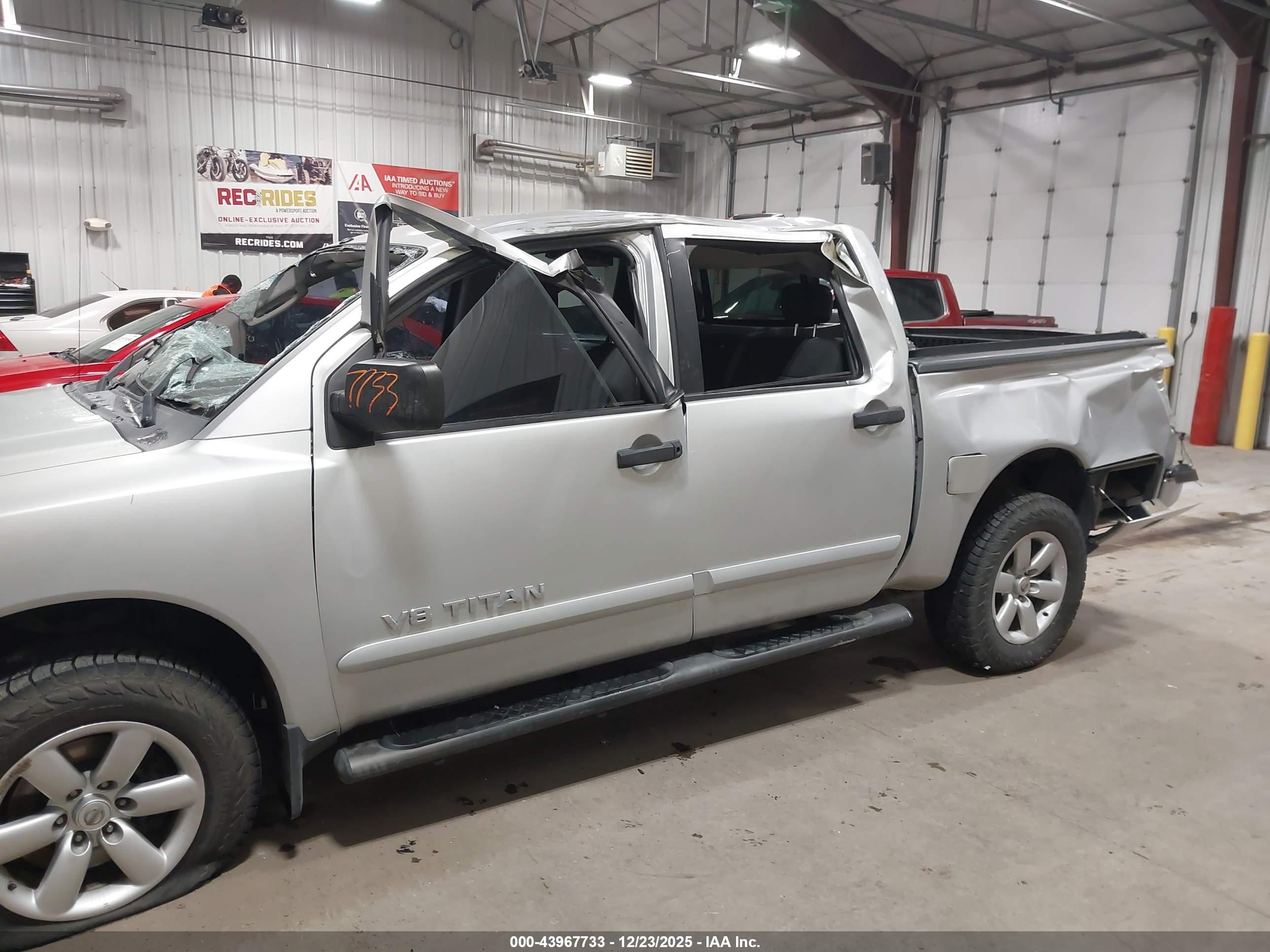 NISSAN TITAN image 6