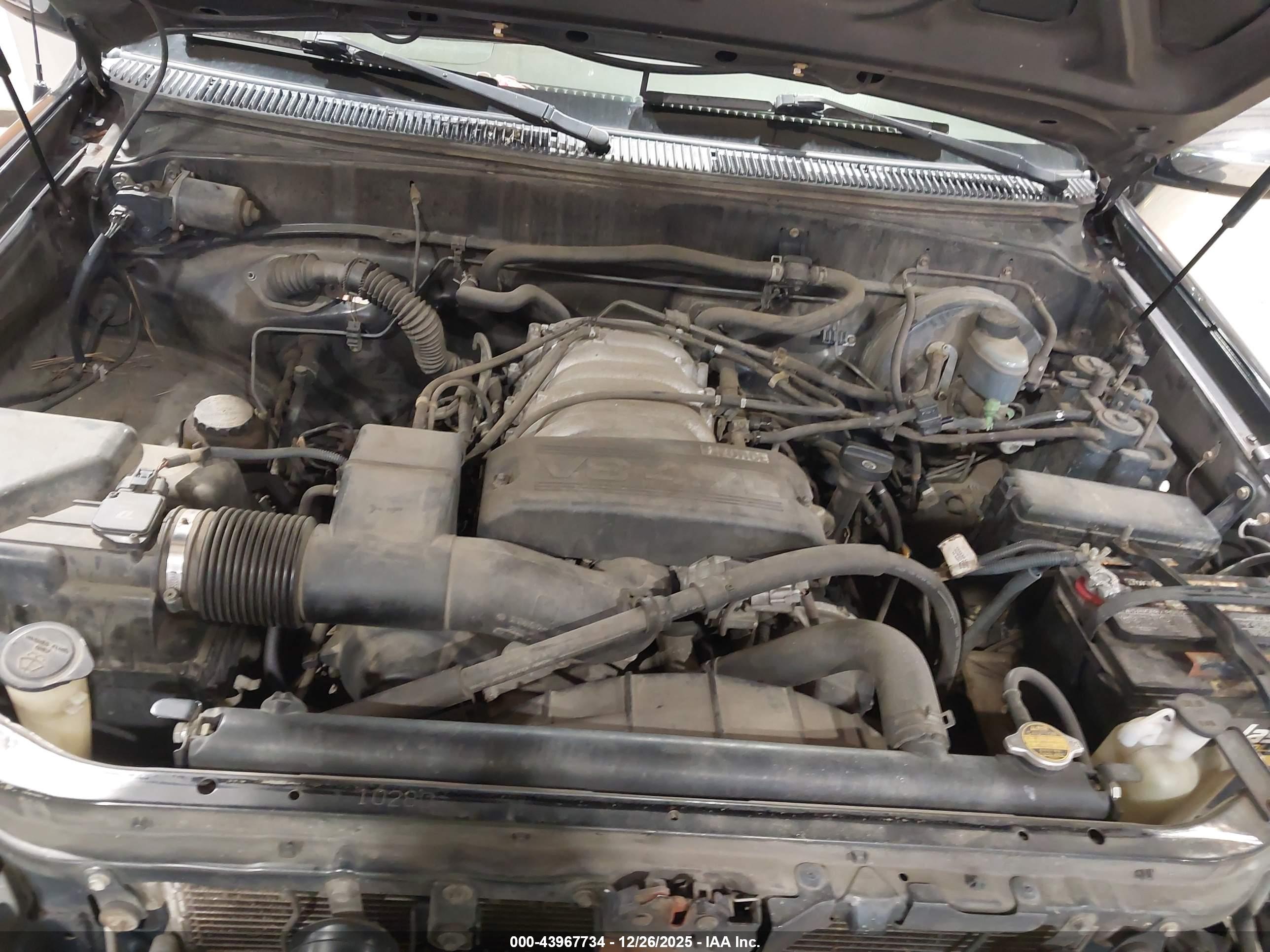 TOYOTA TUNDRA image 10