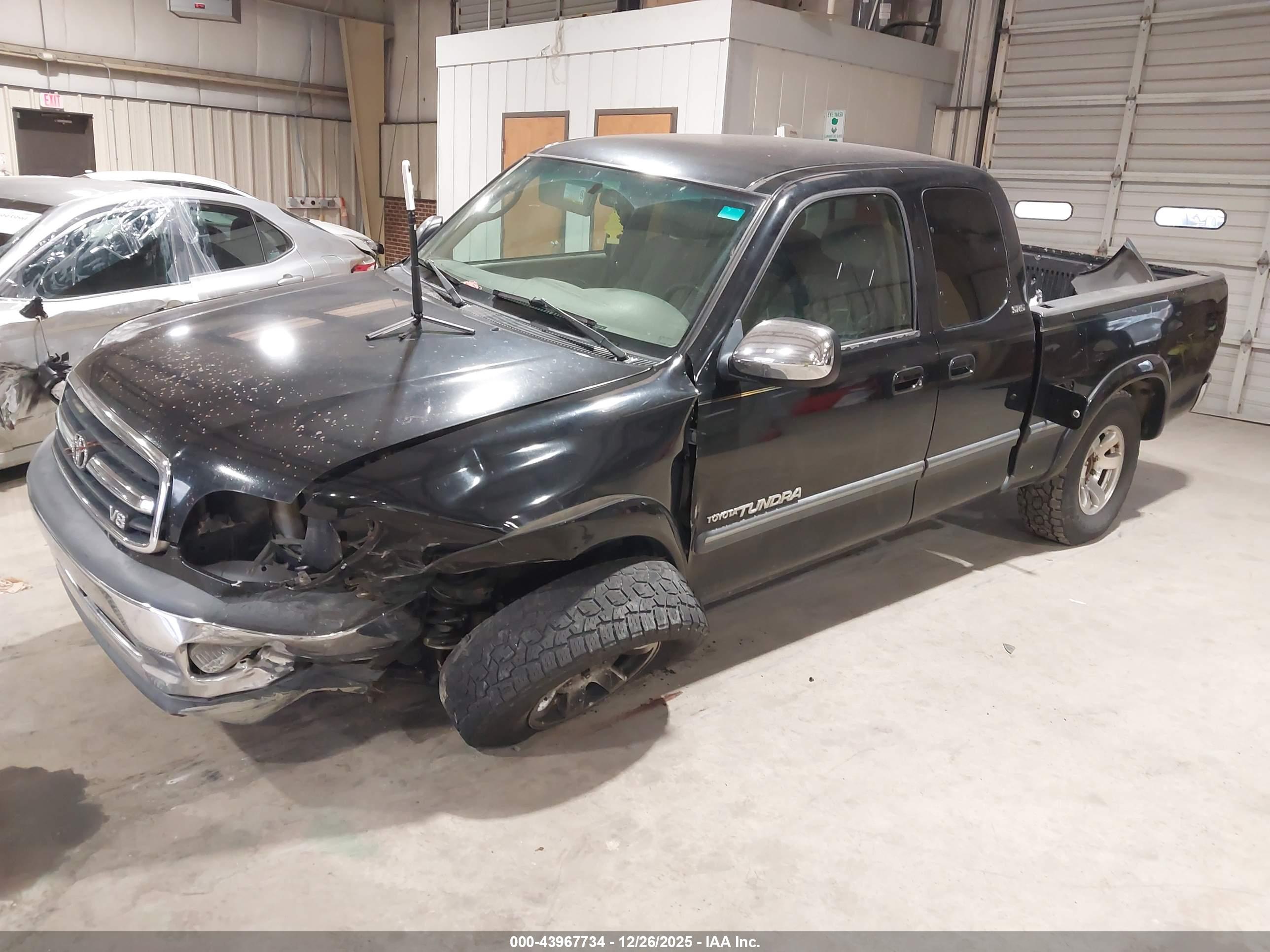 TOYOTA TUNDRA image 2