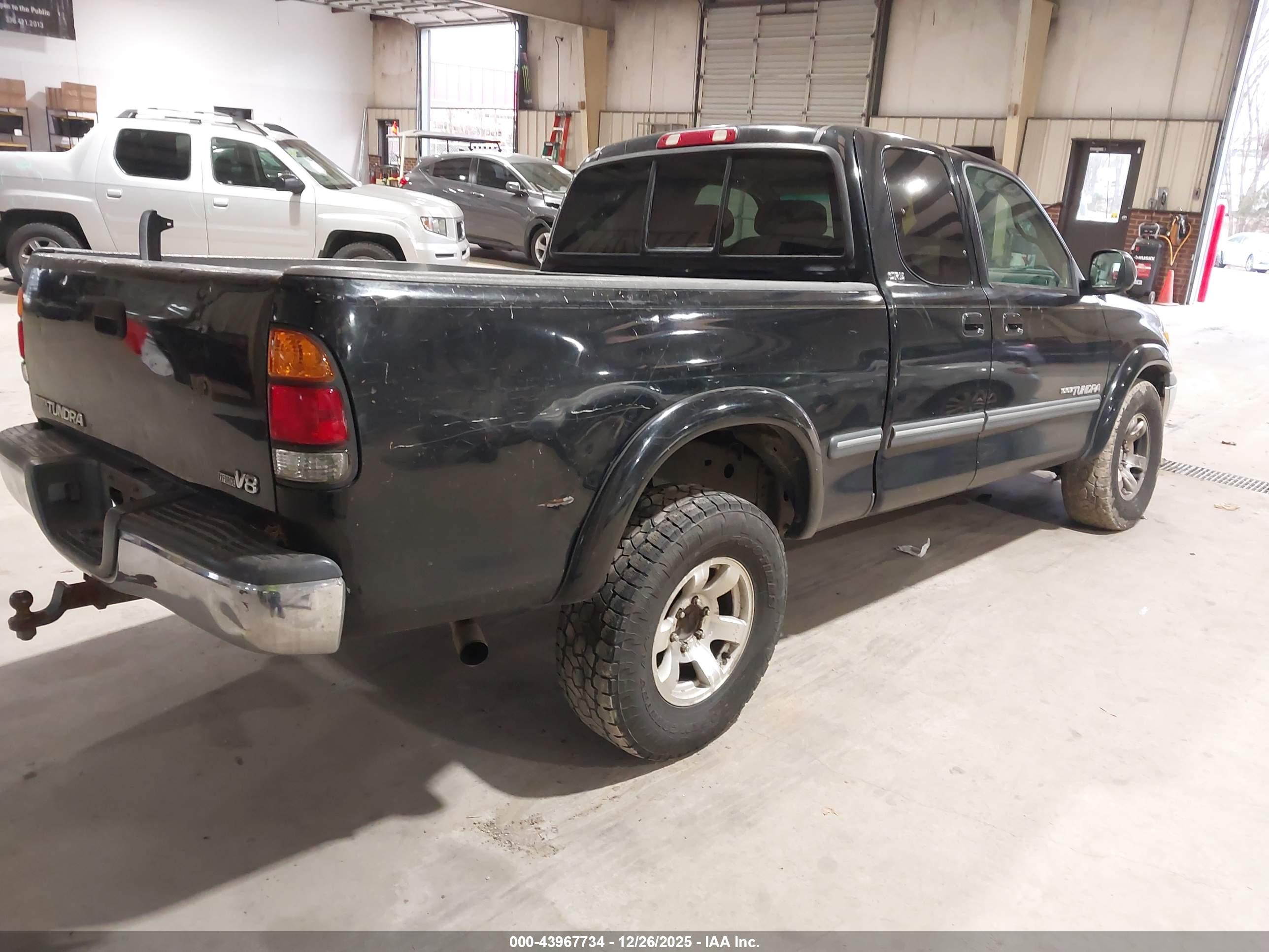 TOYOTA TUNDRA image 4