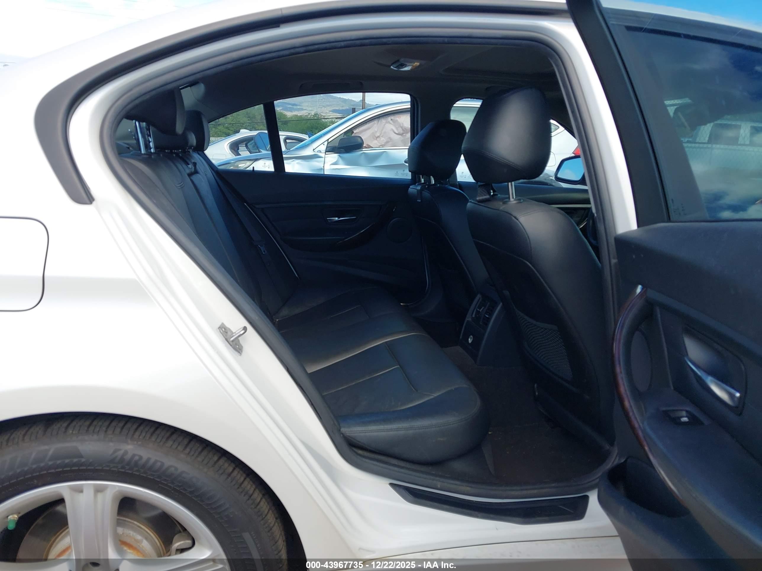 BMW 328I image 8