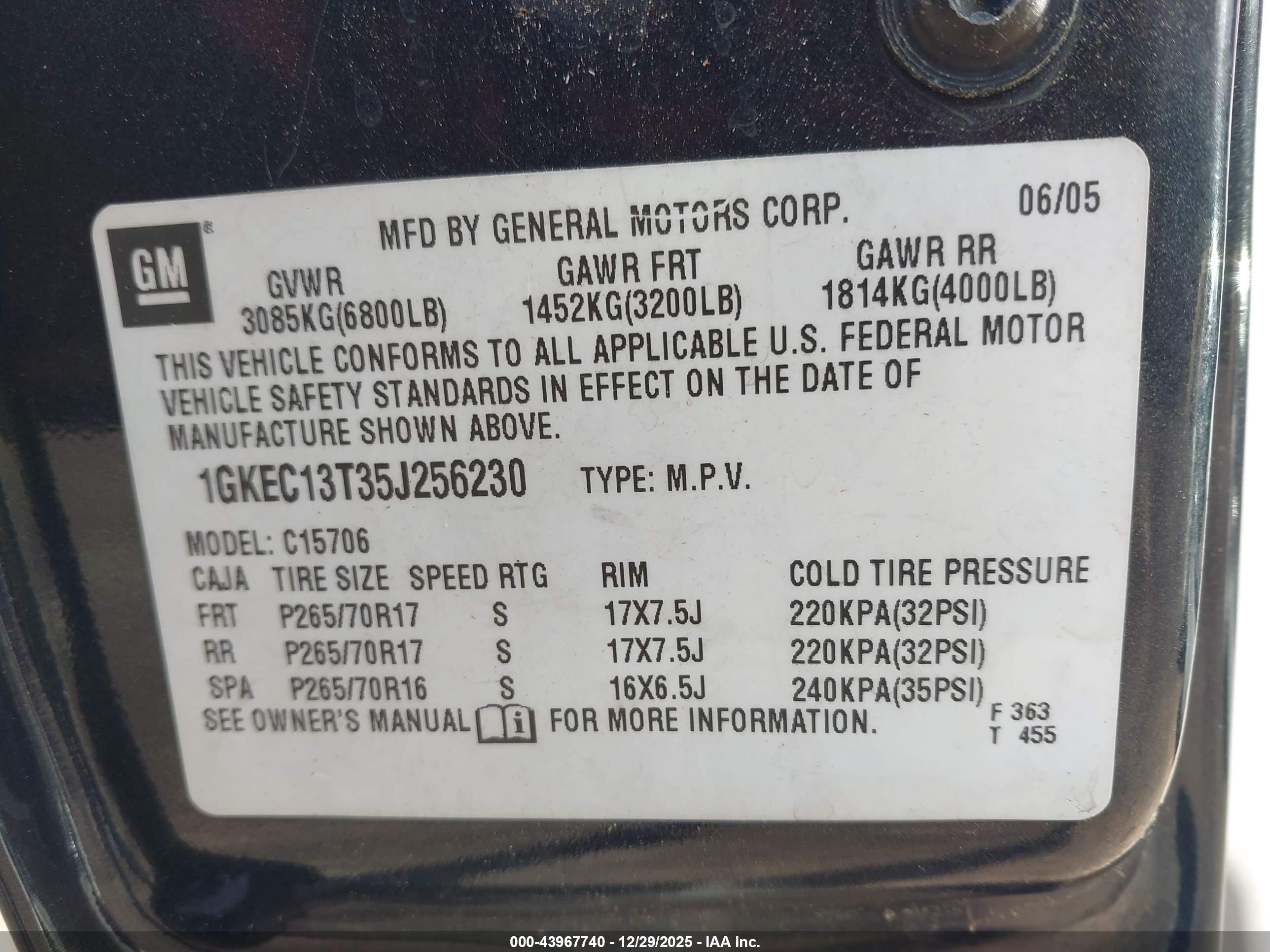 GMC YUKON image 9