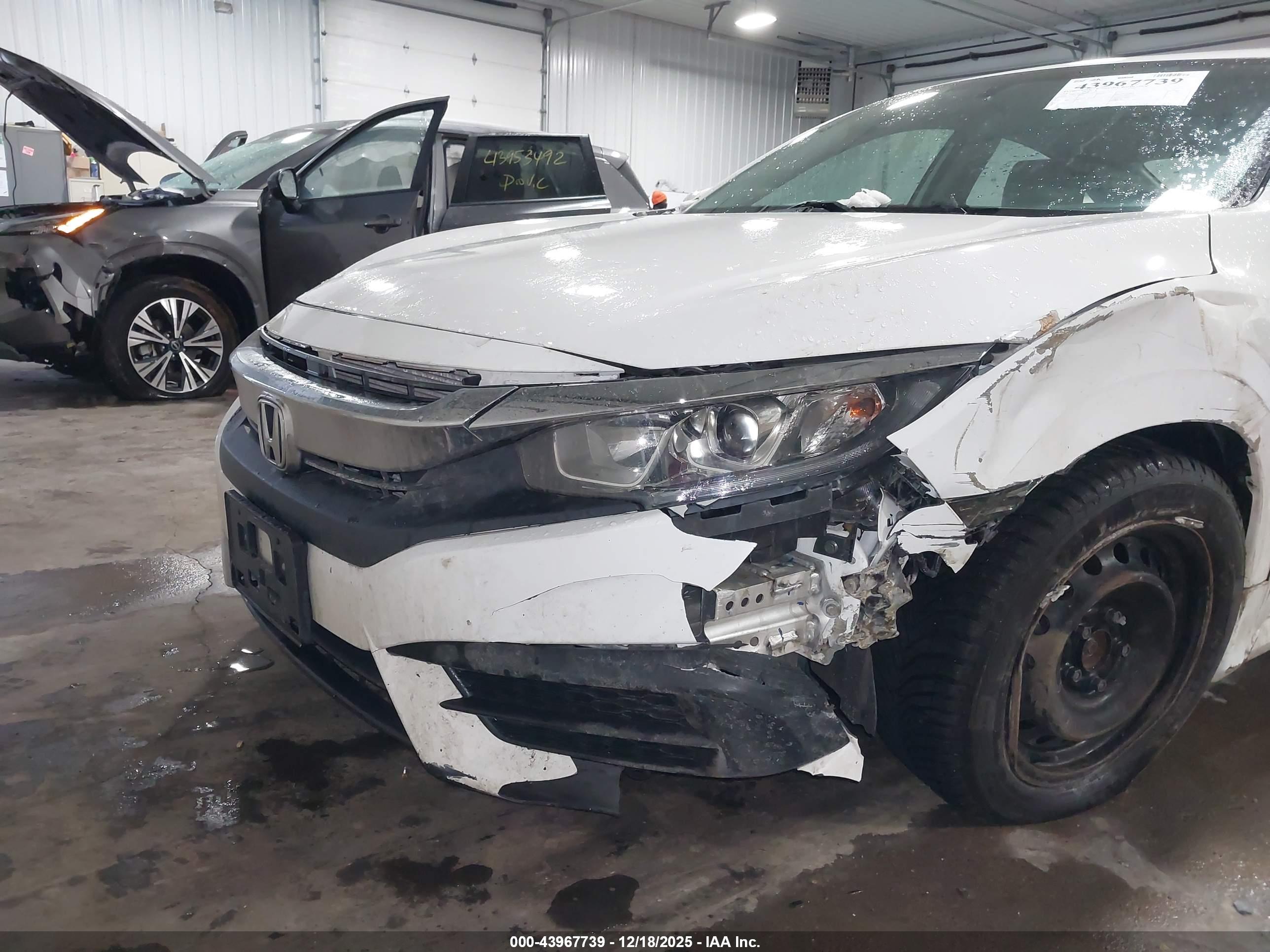 HONDA CIVIC image 6