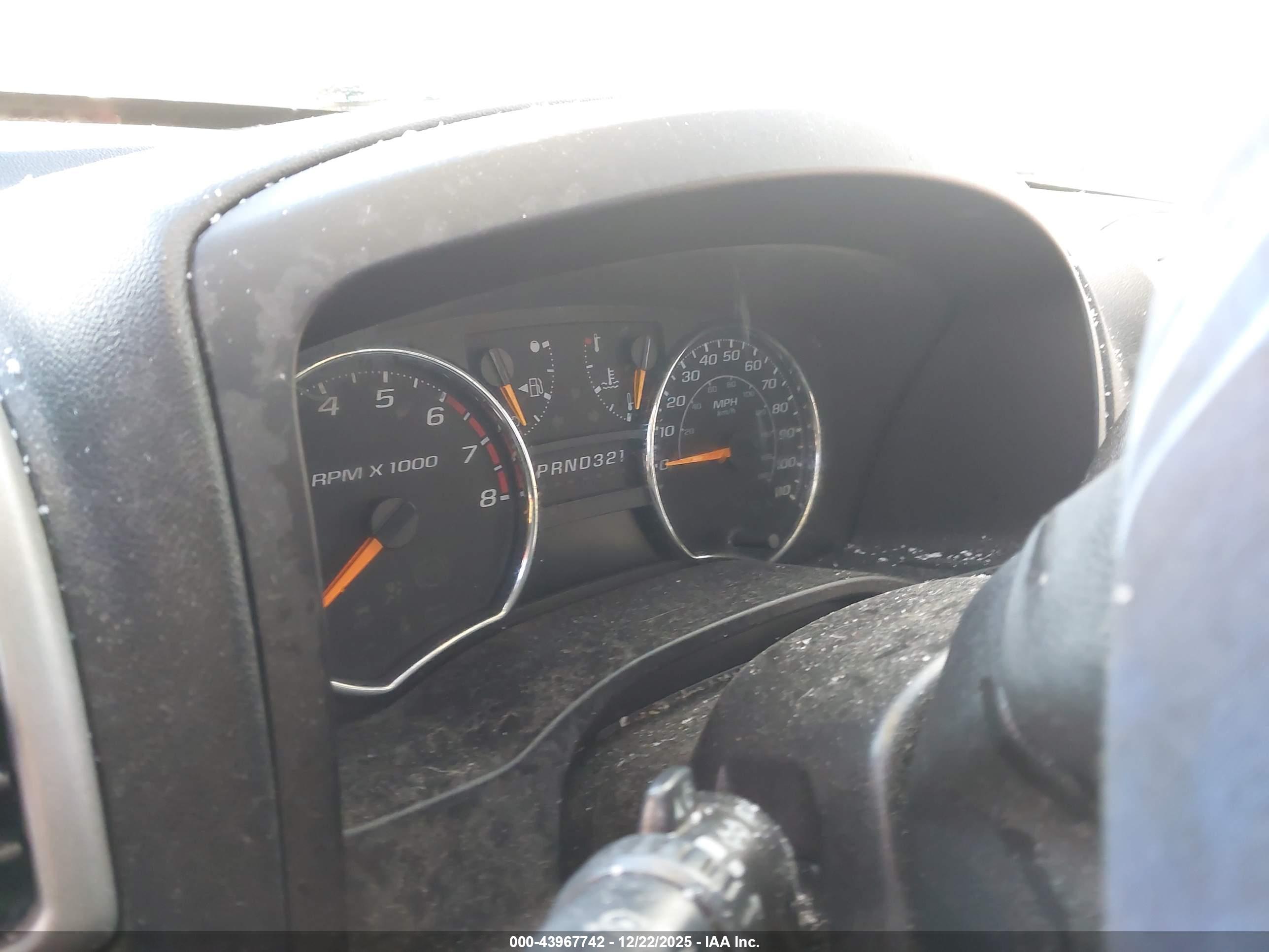 CHEVROLET COLORADO image 7