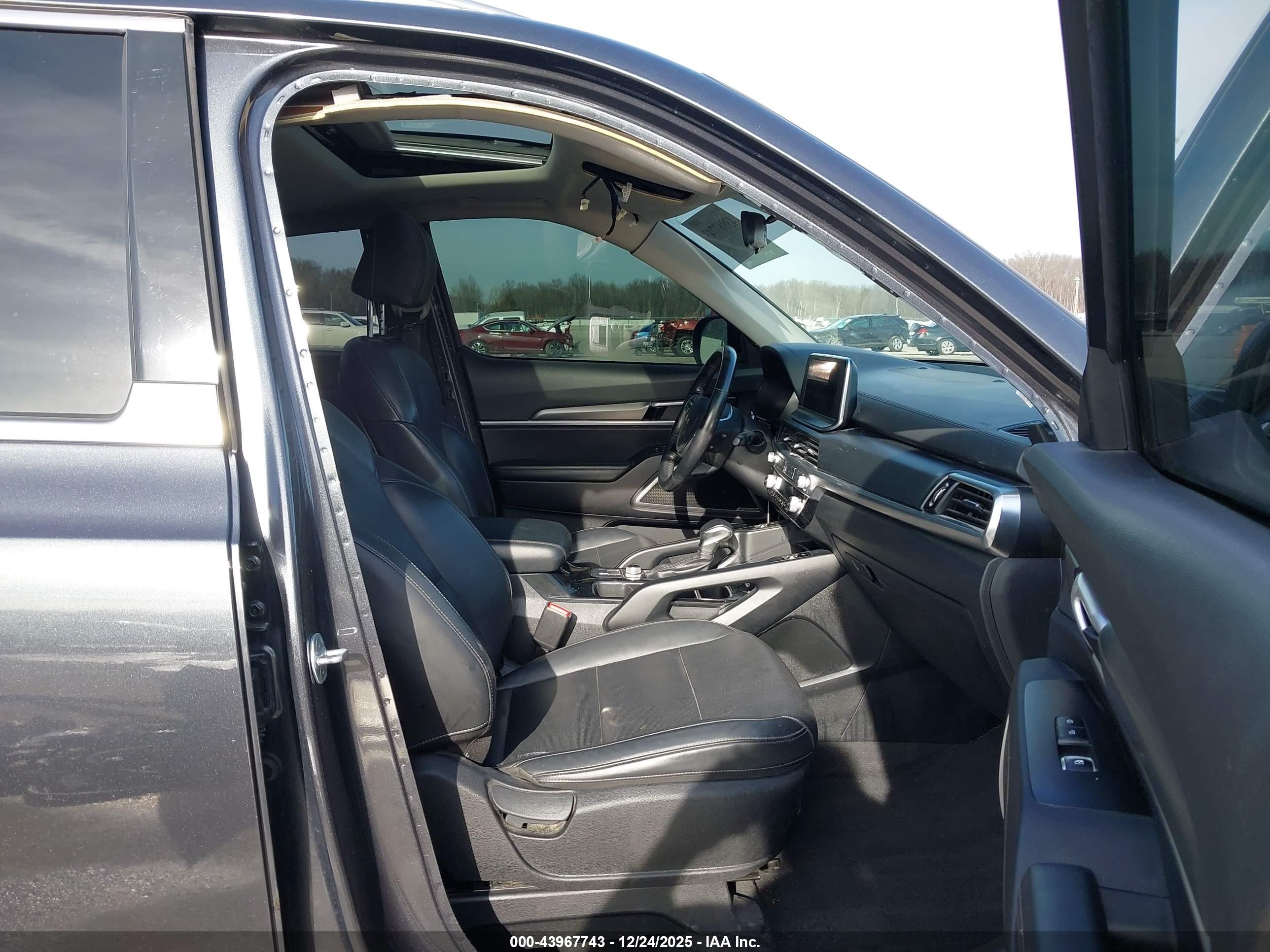 KIA TELLURIDE image 5