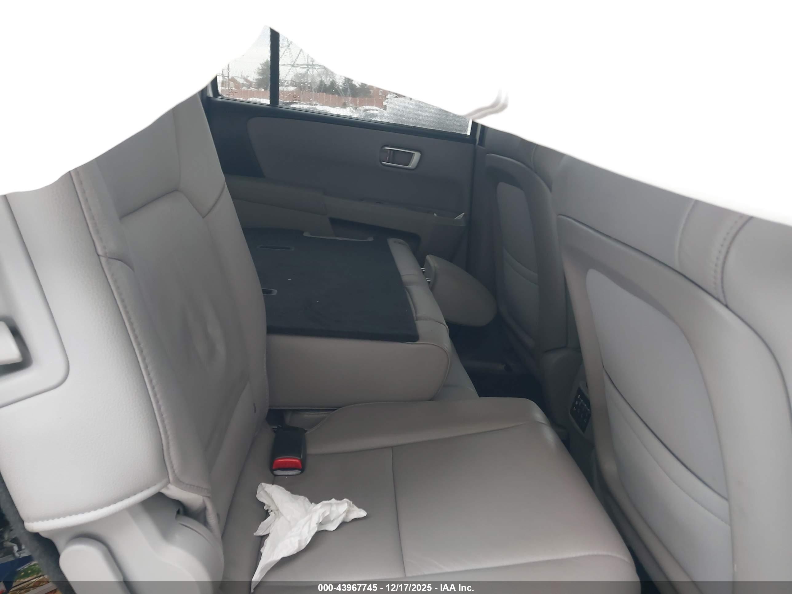 HONDA PILOT image 8