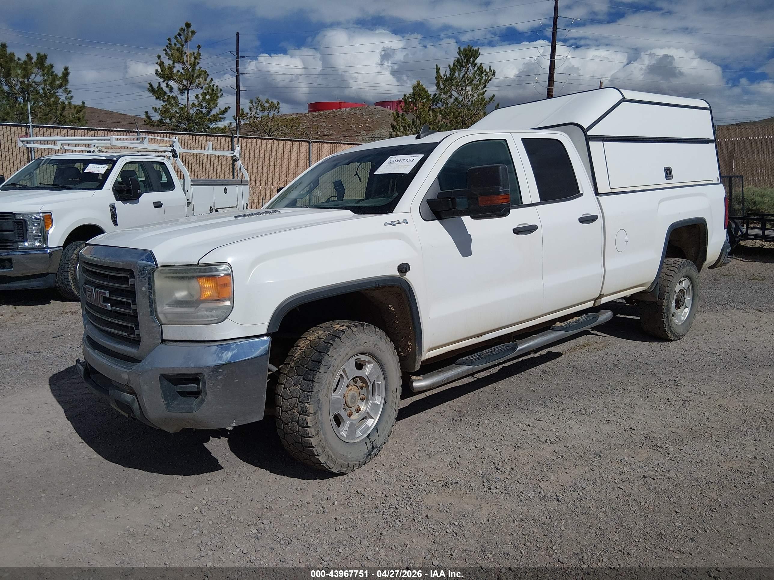 GMC SIERRA image 2