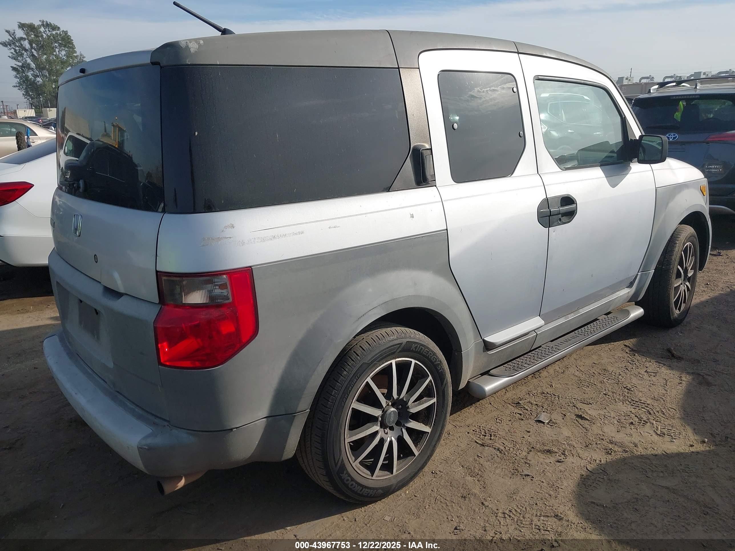 HONDA ELEMENT image 4
