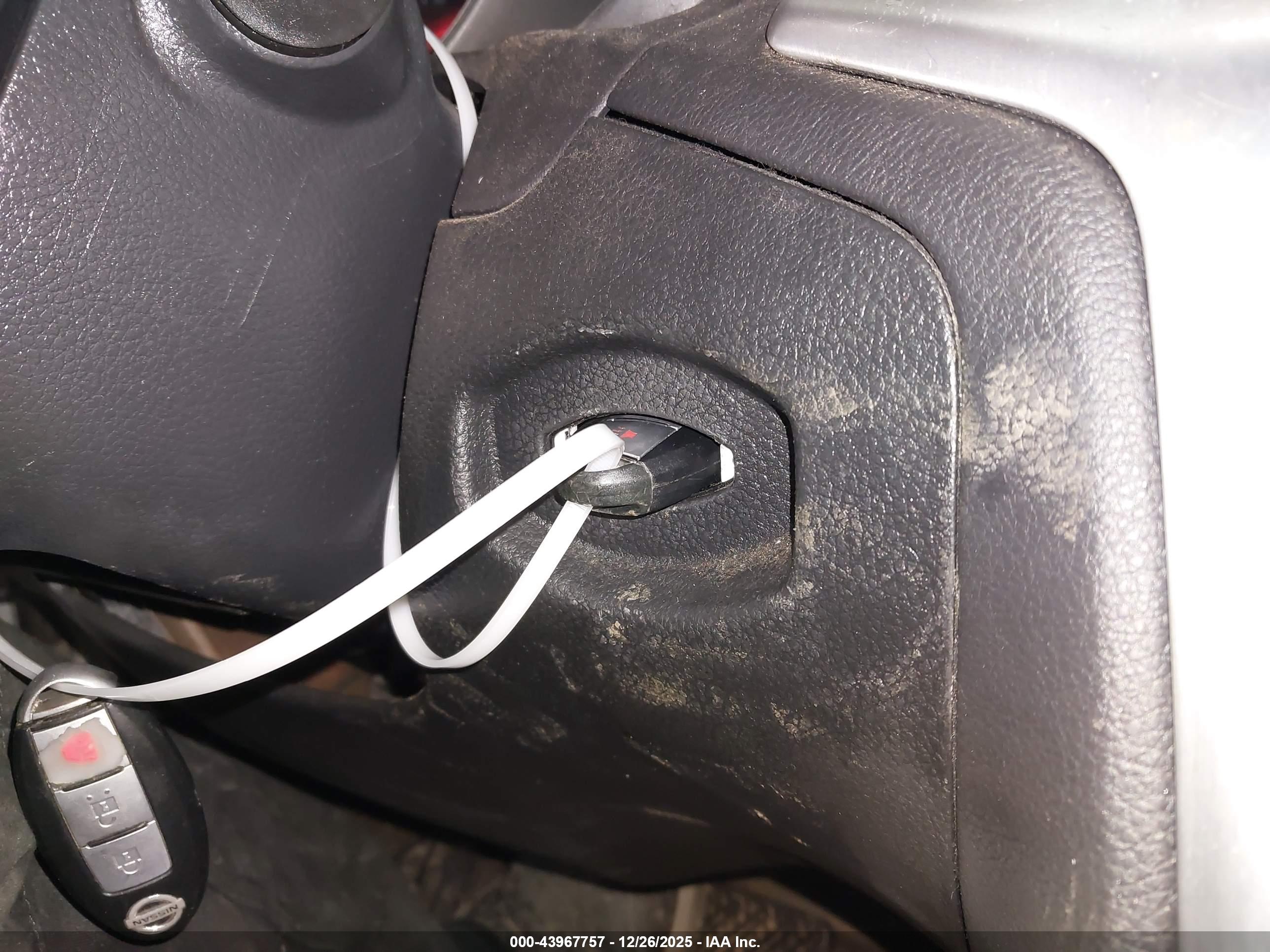 NISSAN MURANO image 11