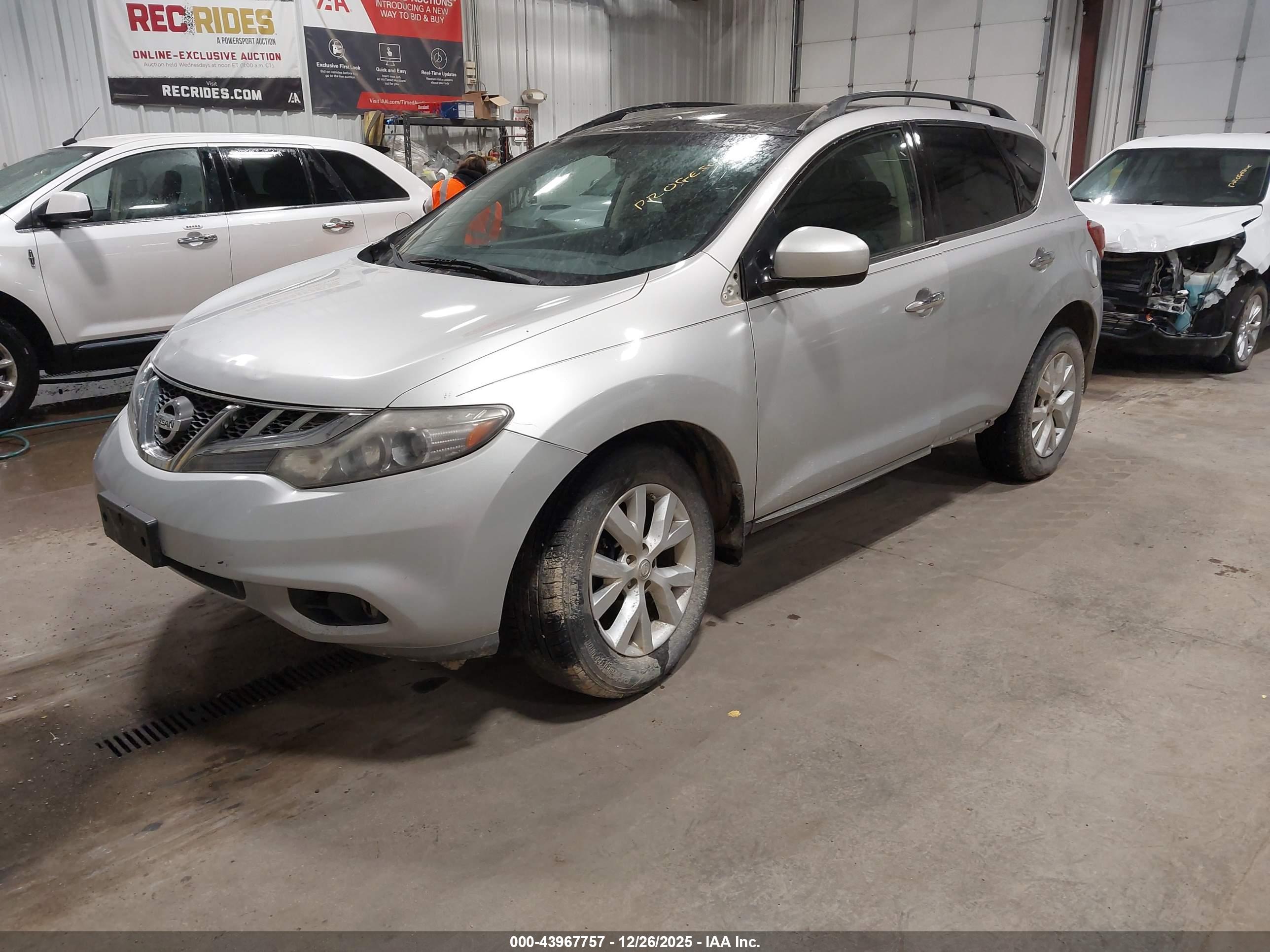 NISSAN MURANO image 2