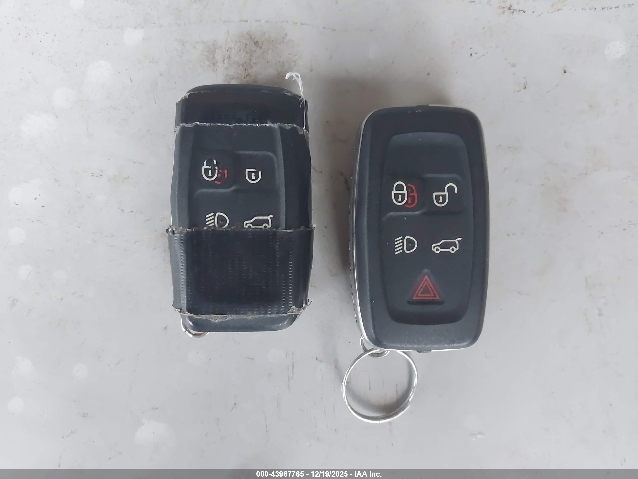 LAND ROVER image 11