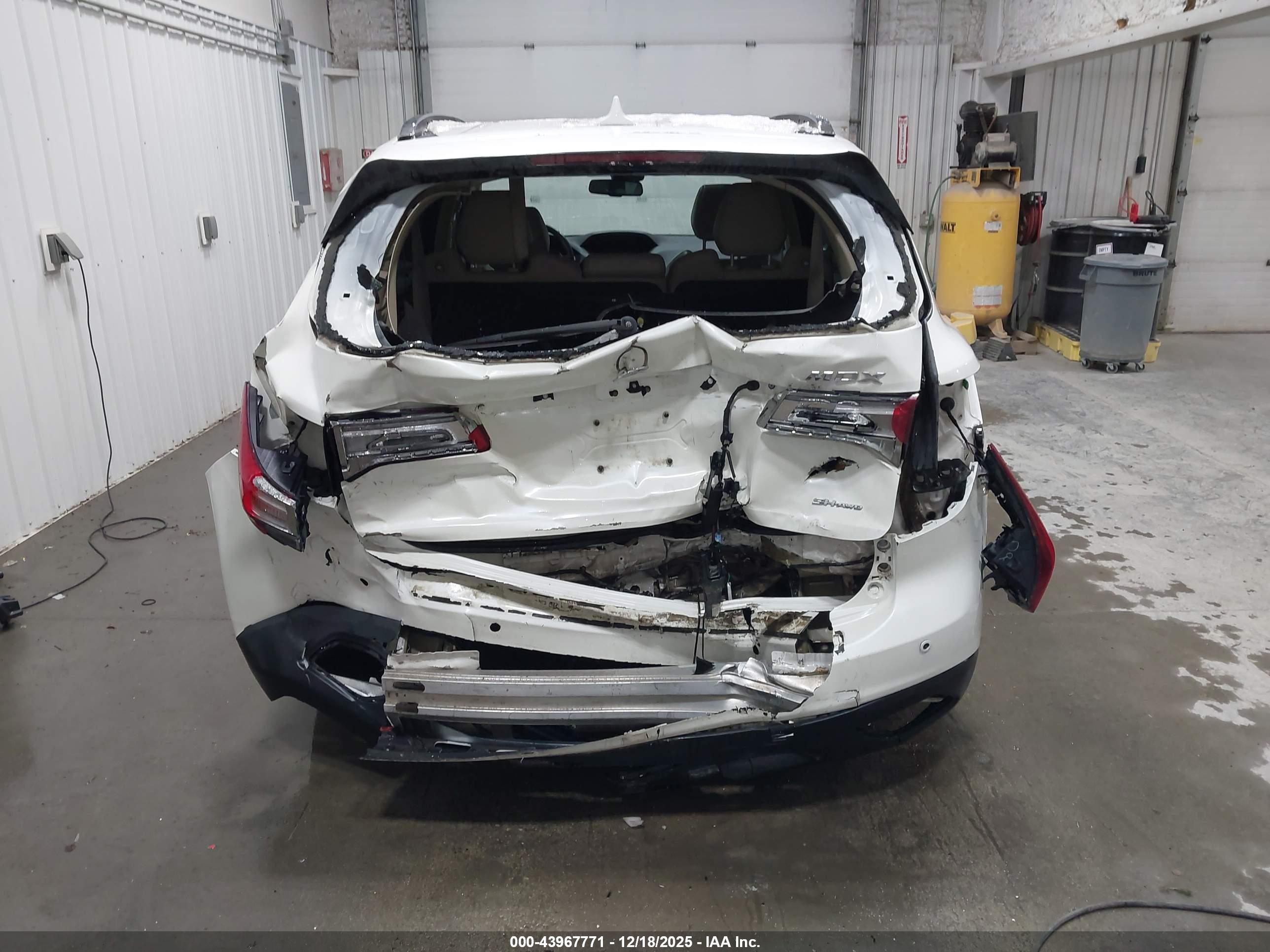 ACURA MDX image 6