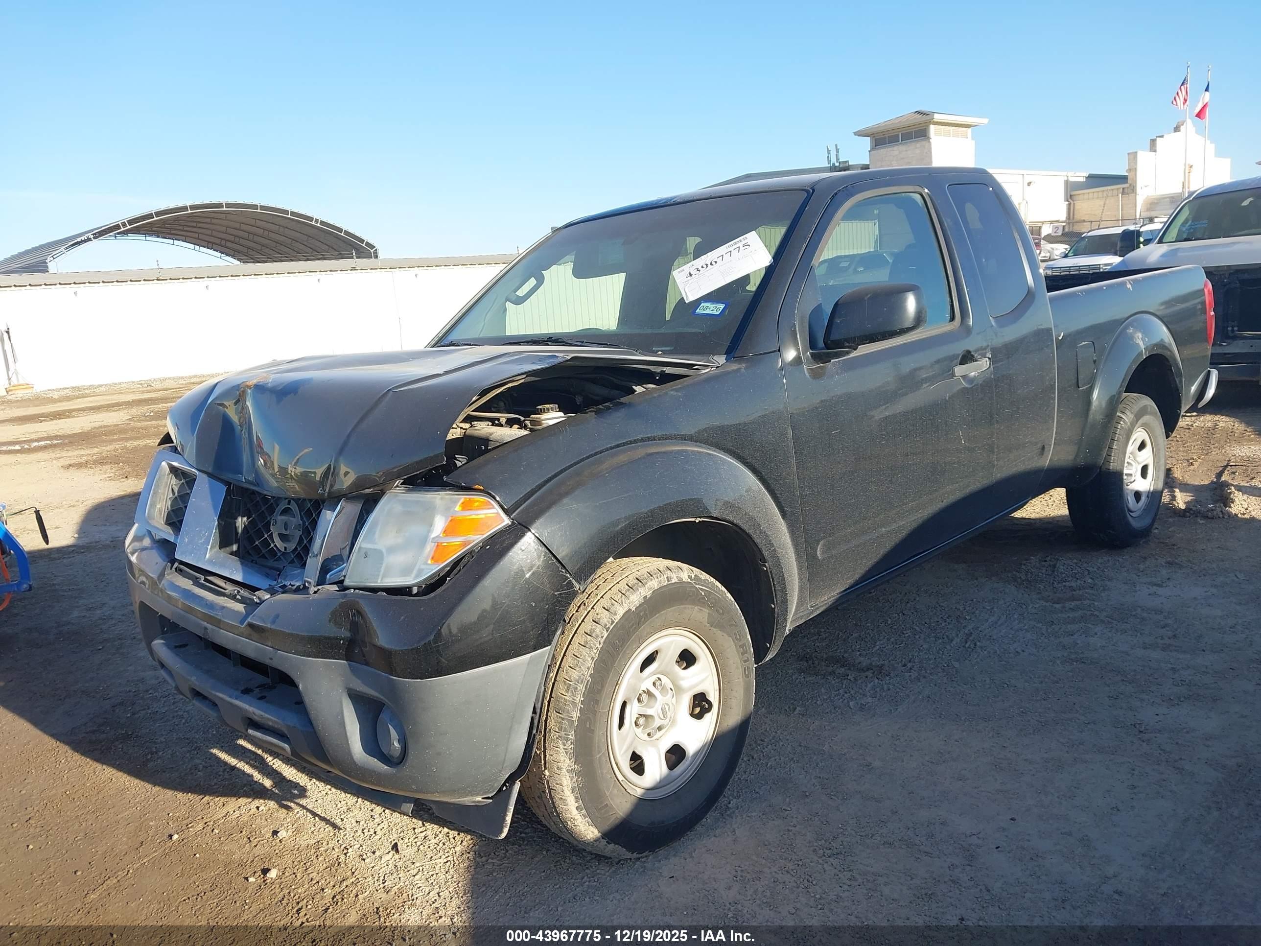 NISSAN FRONTIER image 6