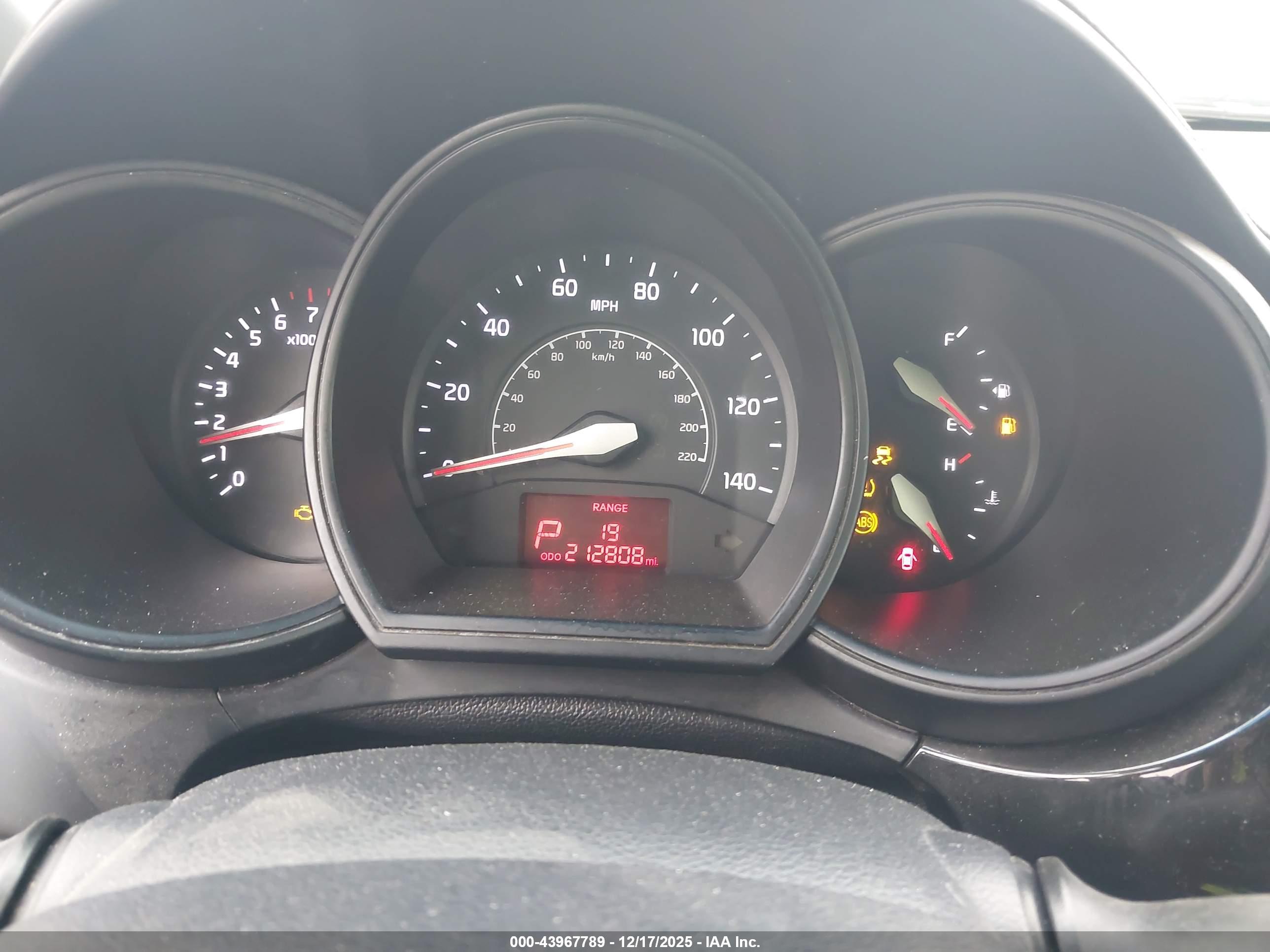 KIA RIO image 7
