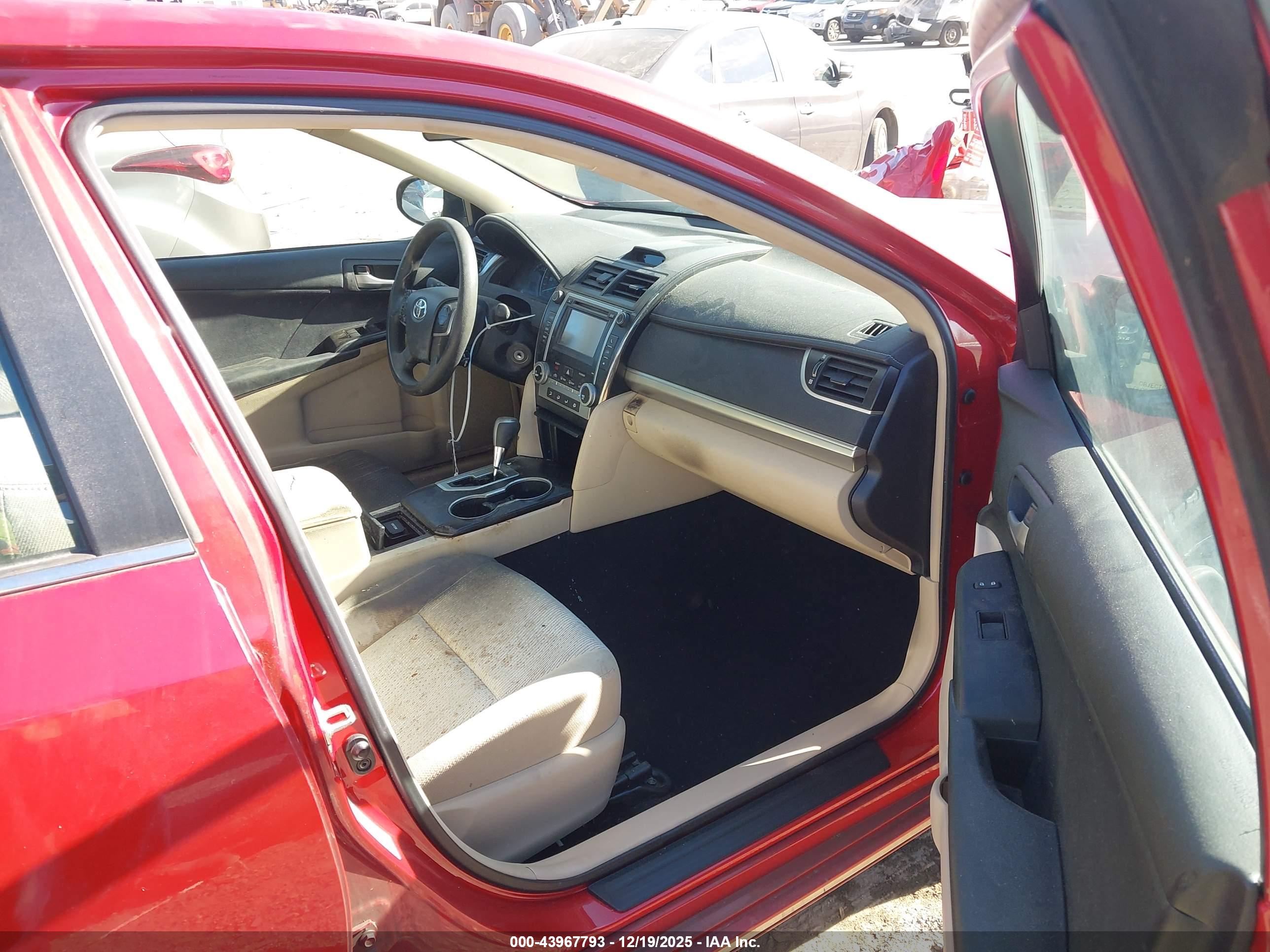 TOYOTA CAMRY image 5