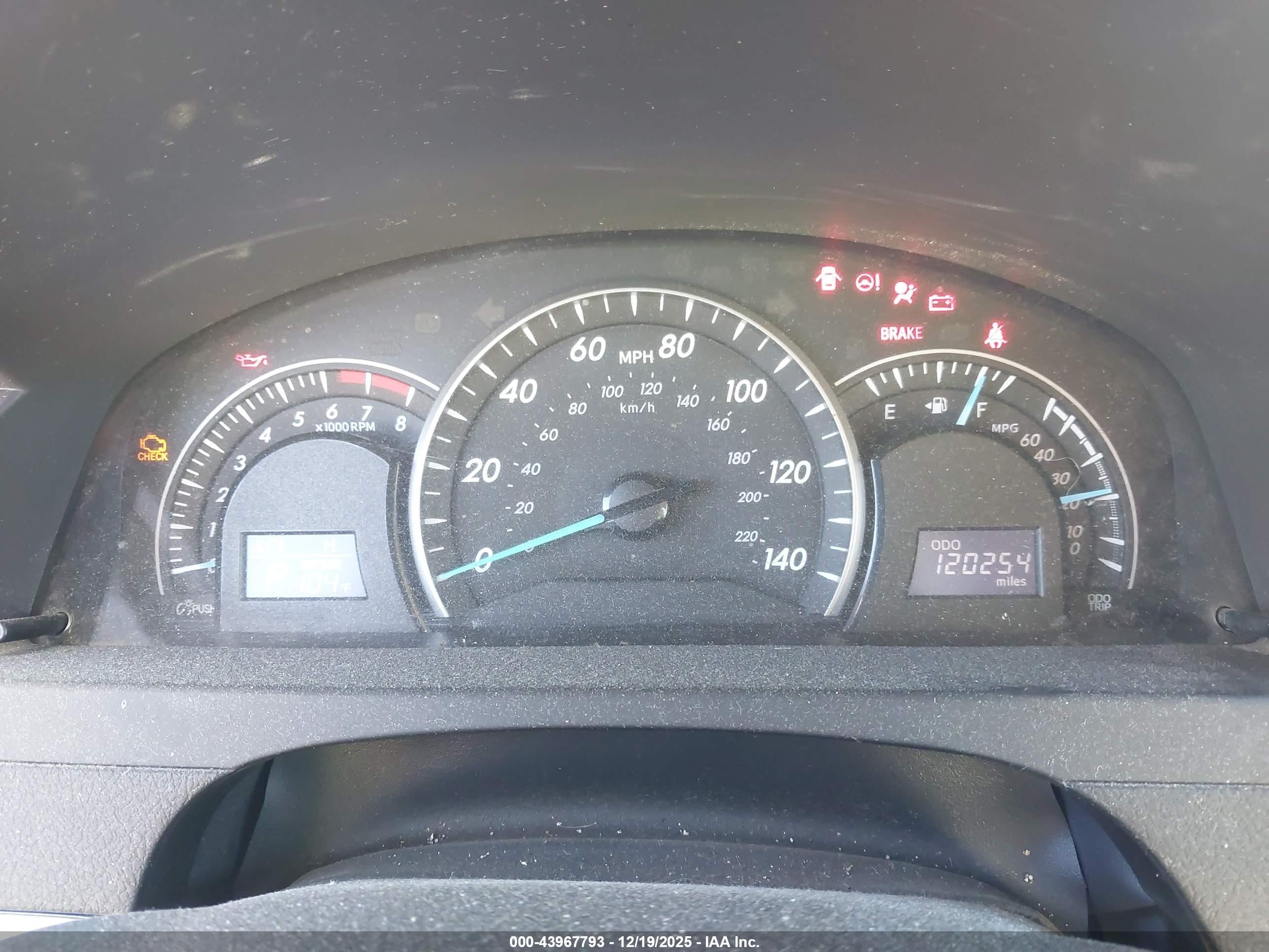 TOYOTA CAMRY image 7