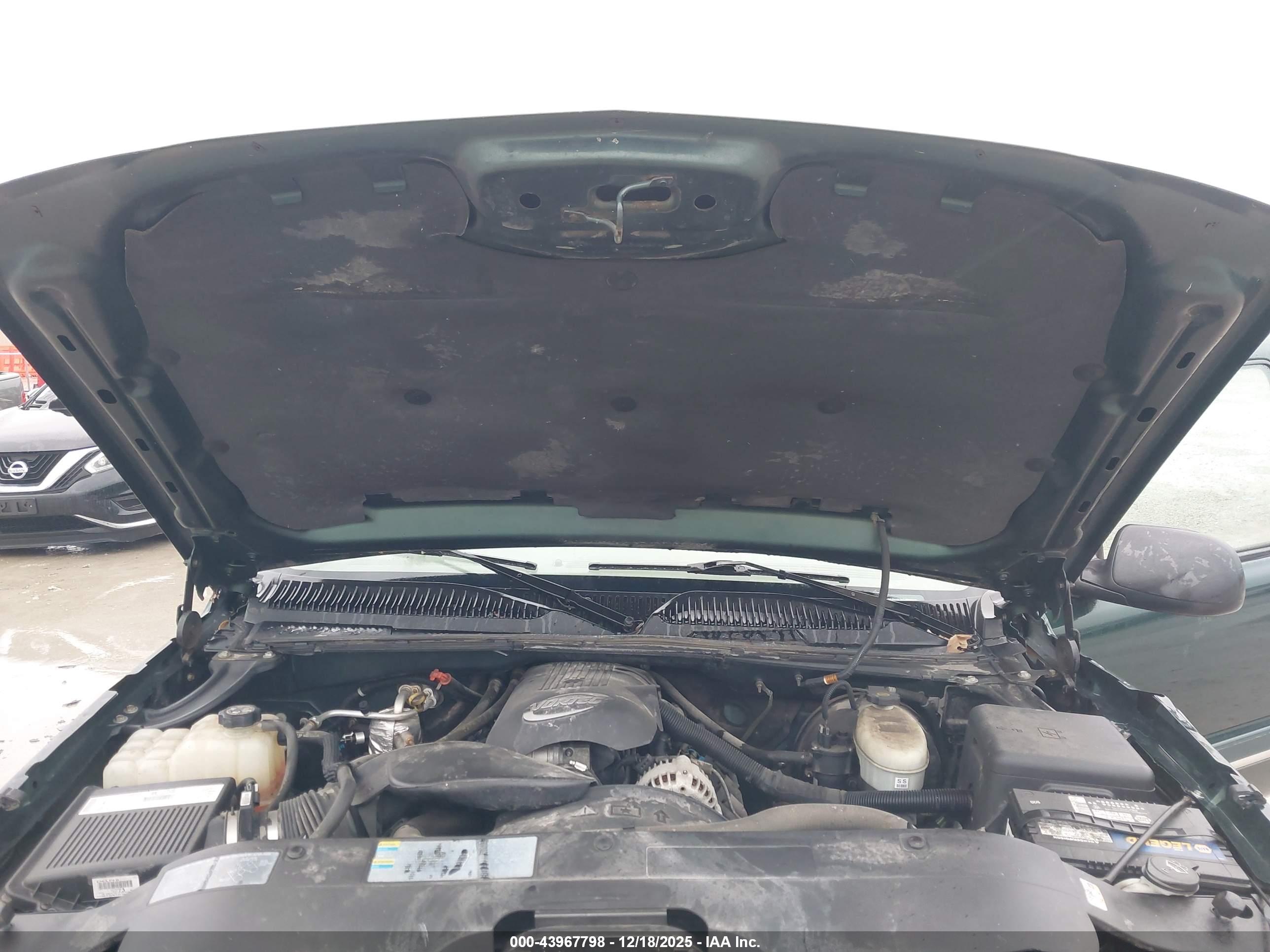 CHEVROLET SILVERADO image 10