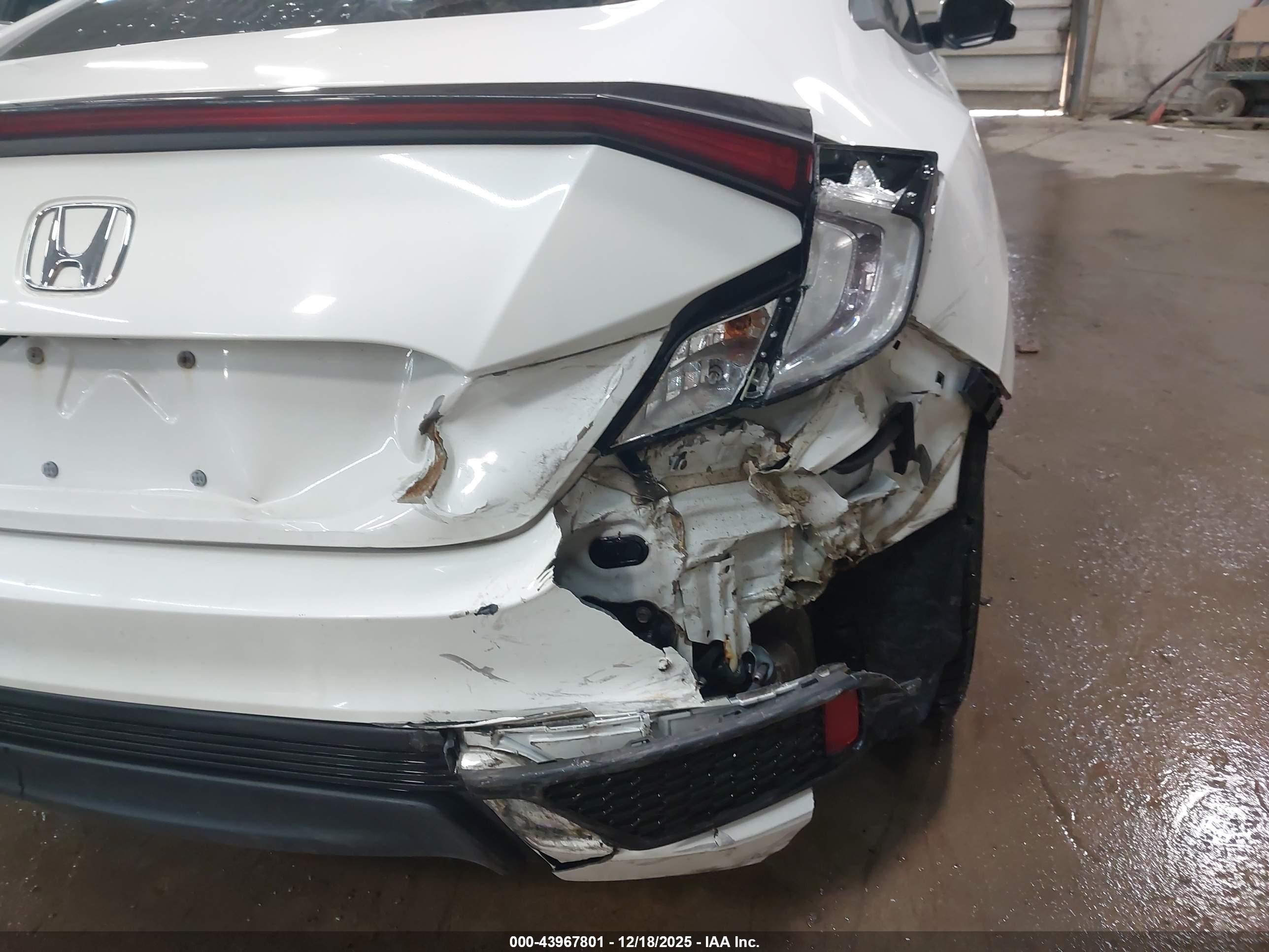 HONDA CIVIC image 6