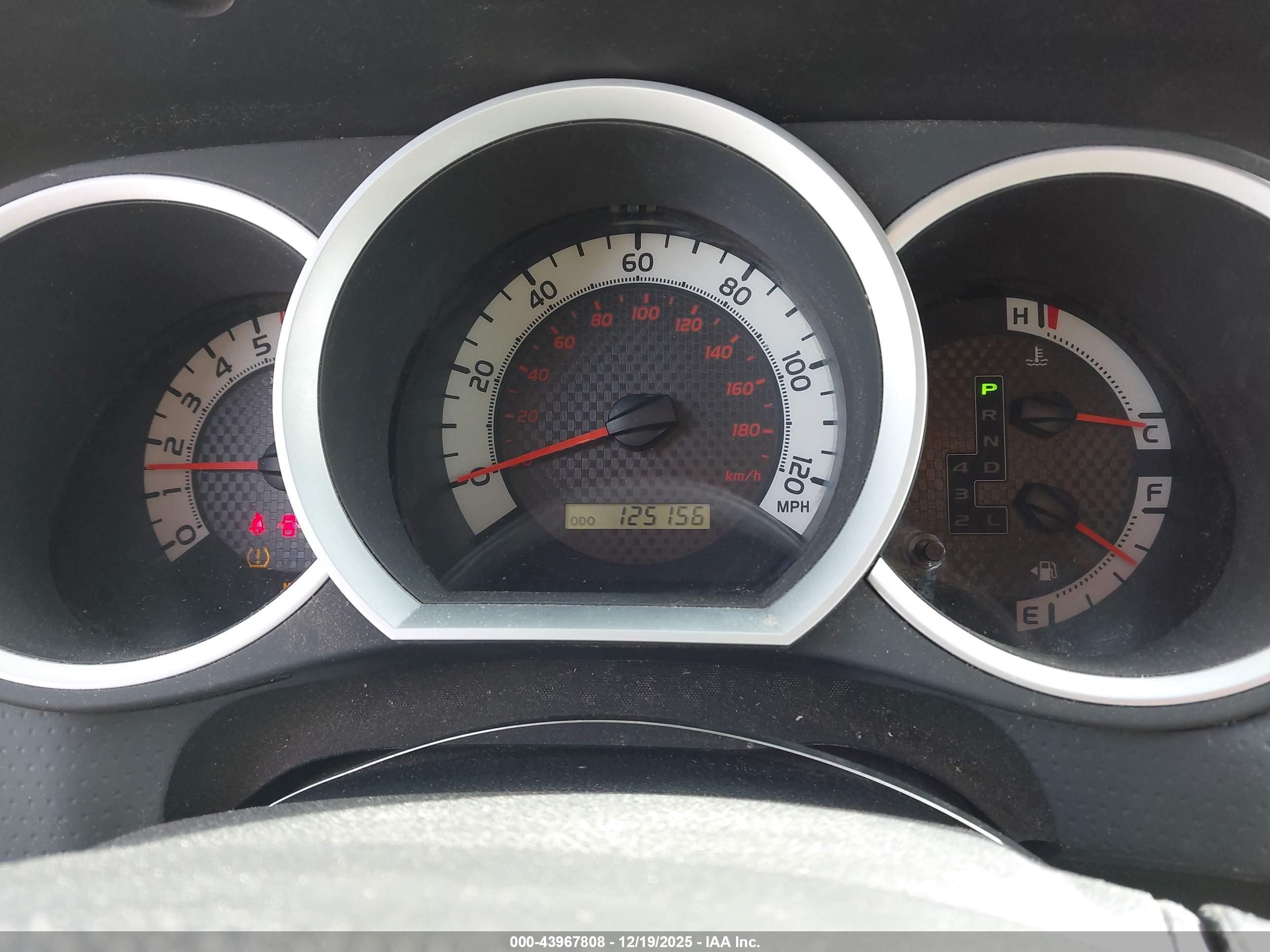 TOYOTA TACOMA image 7