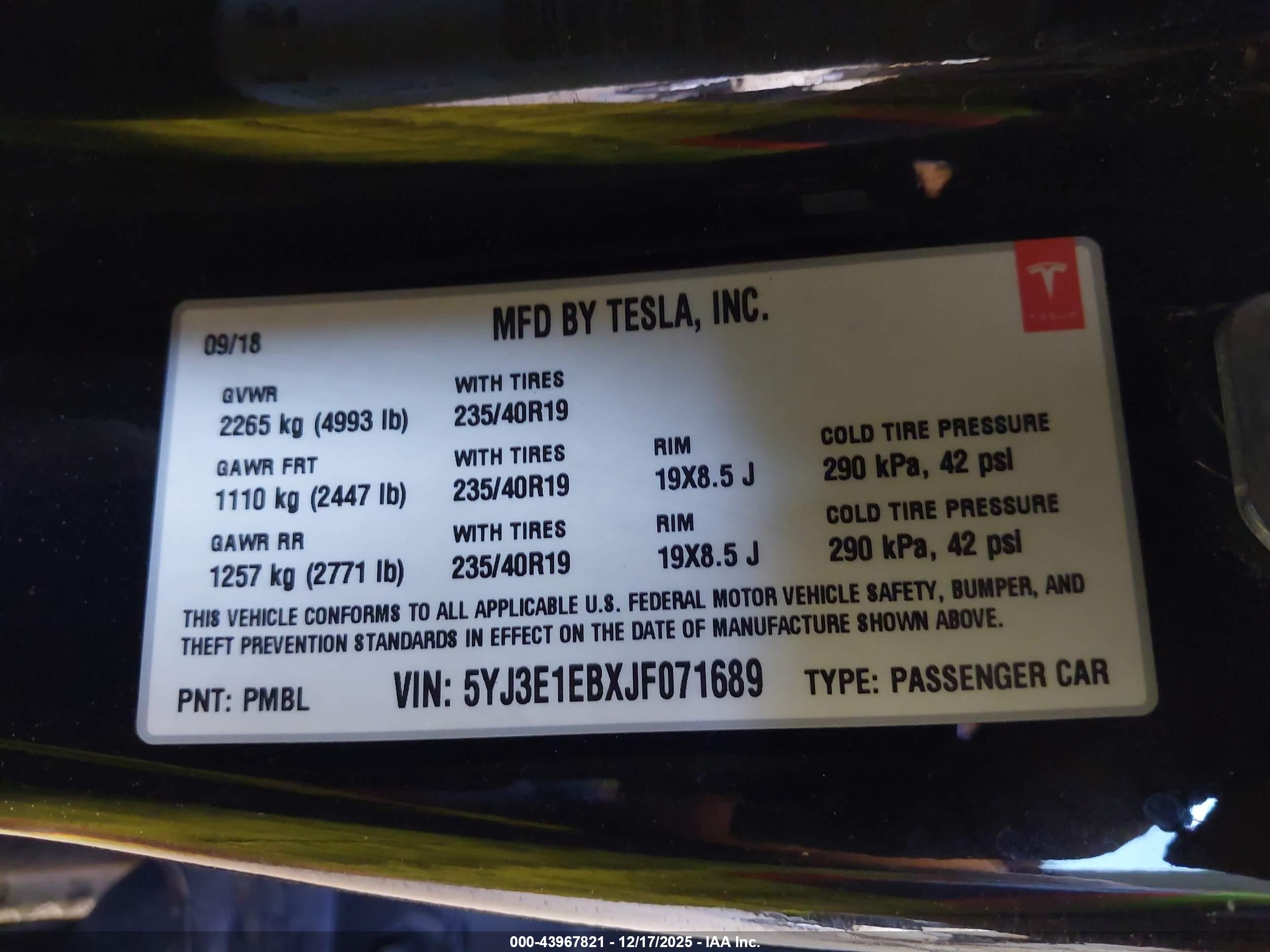 TESLA MODEL image 9