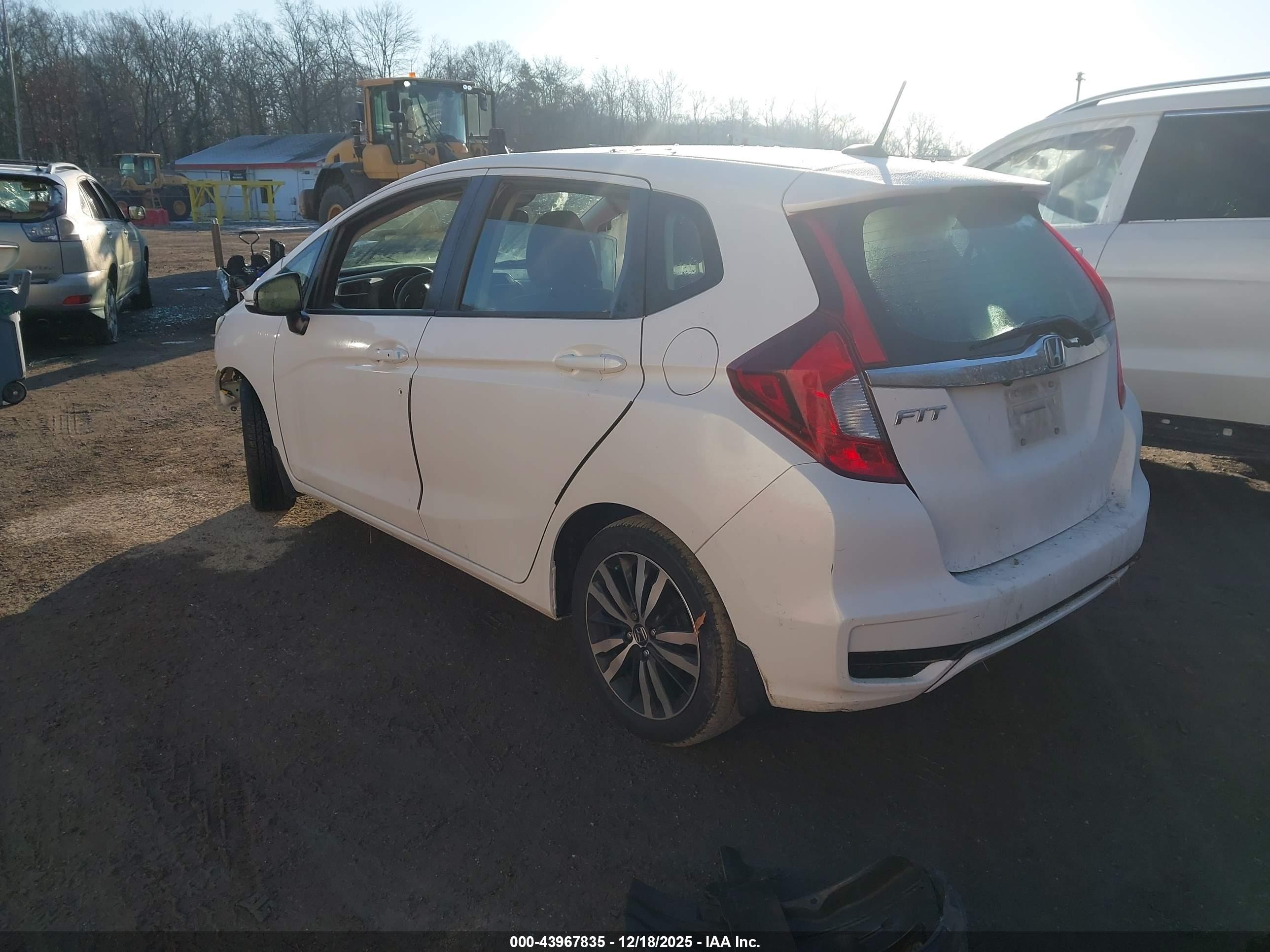 HONDA FIT image 3