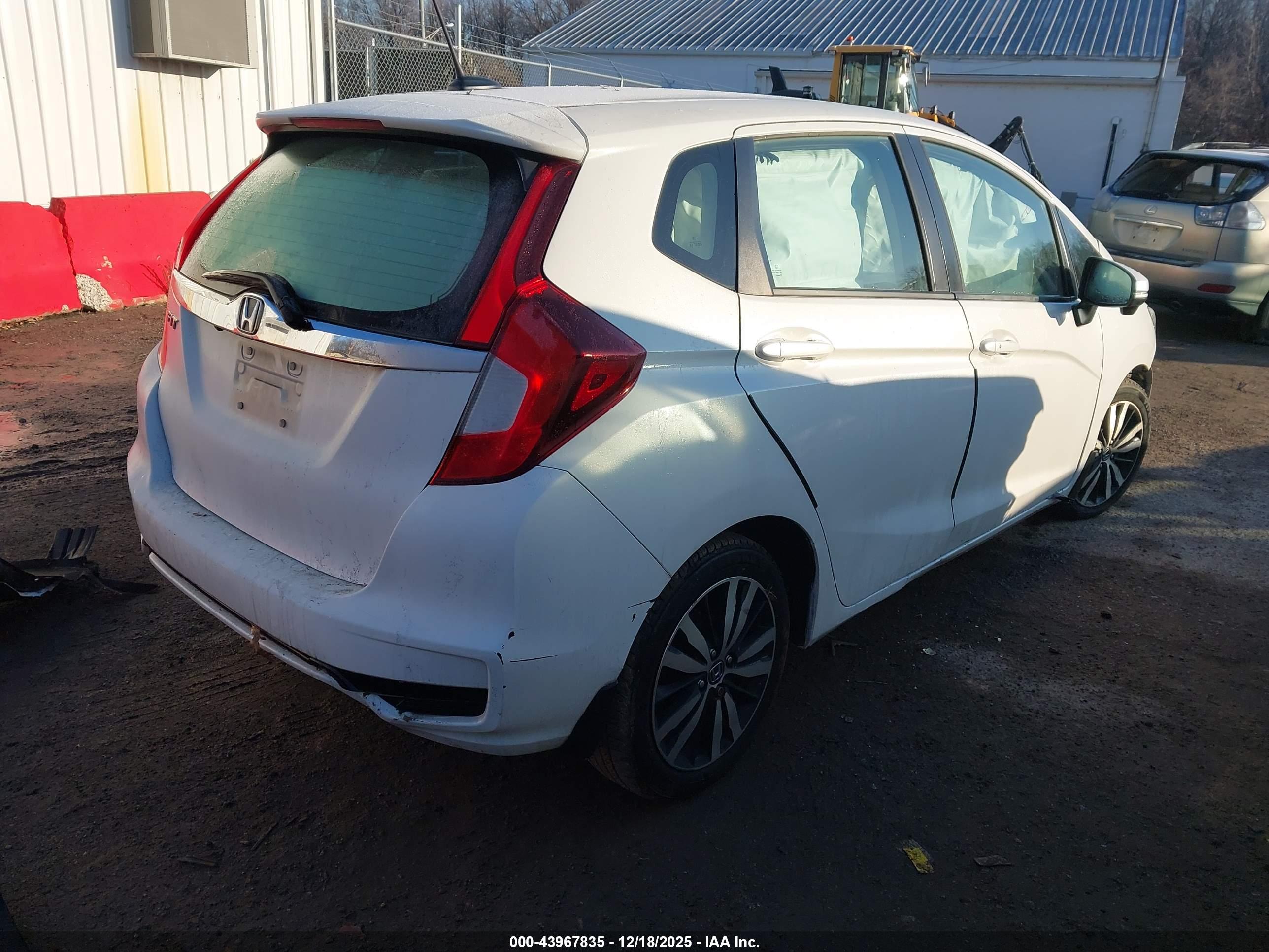 HONDA FIT image 4