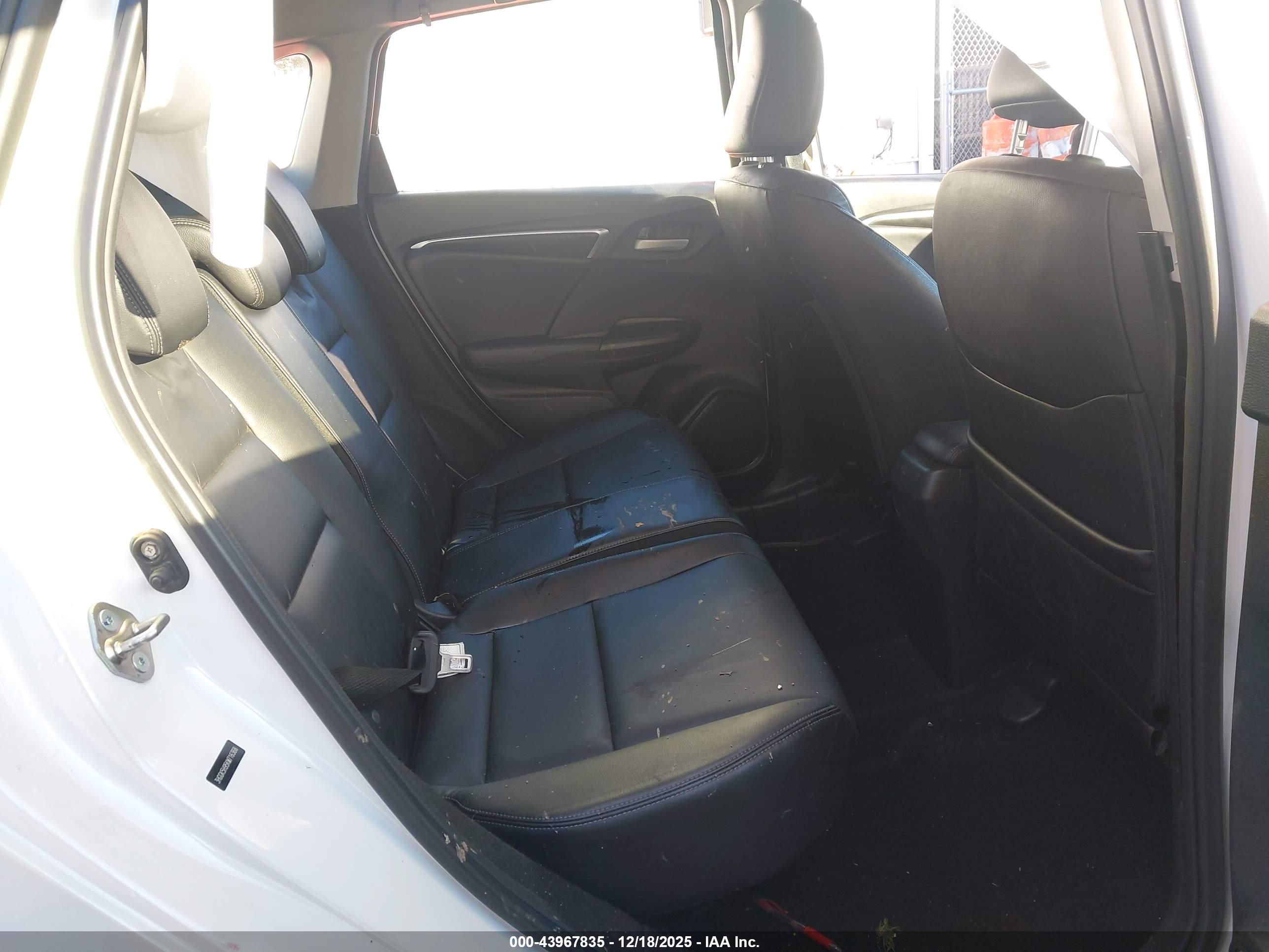 HONDA FIT image 8