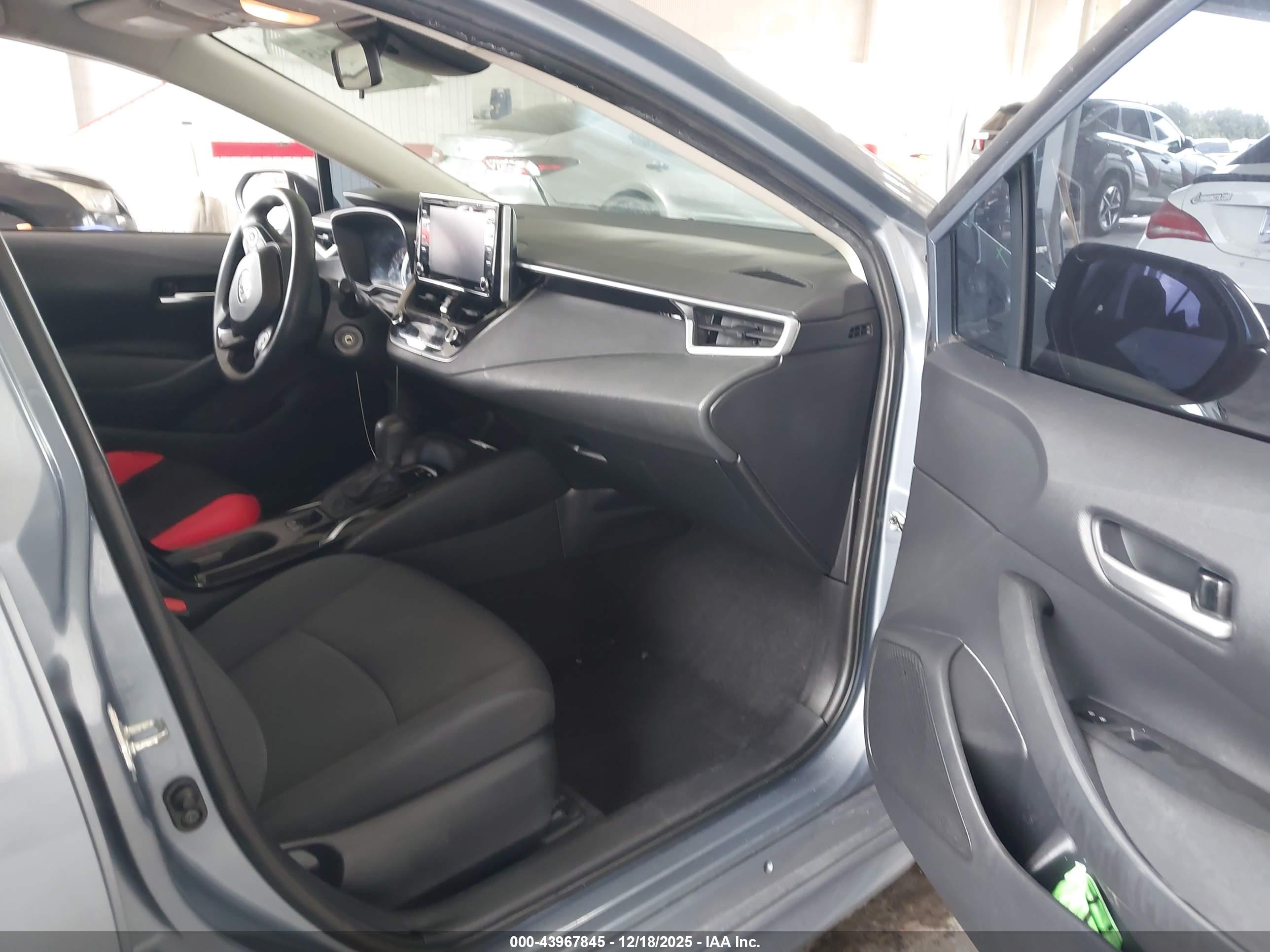 TOYOTA COROLLA image 5