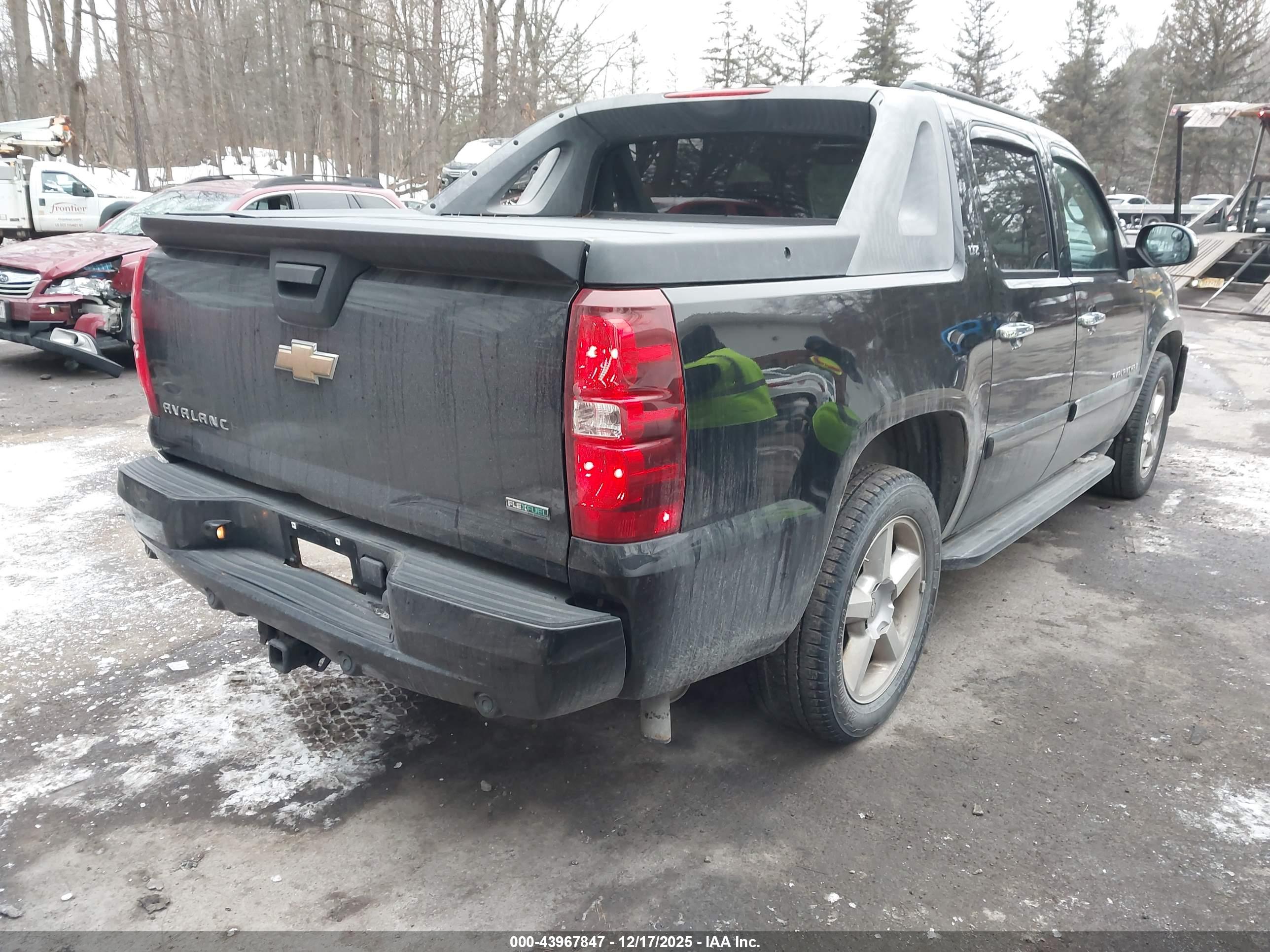 CHEVROLET AVALANCHE image 4