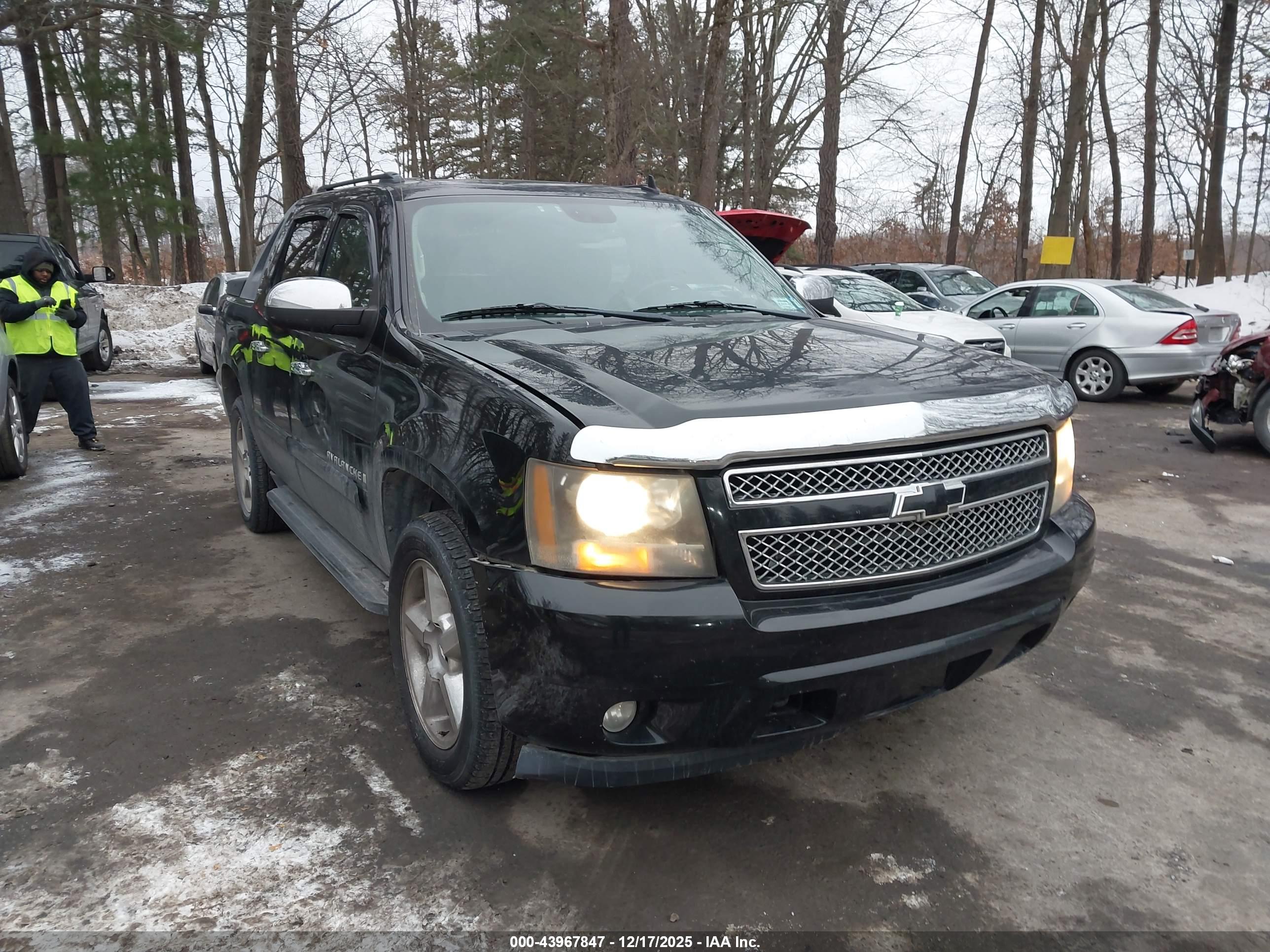 CHEVROLET AVALANCHE image 6