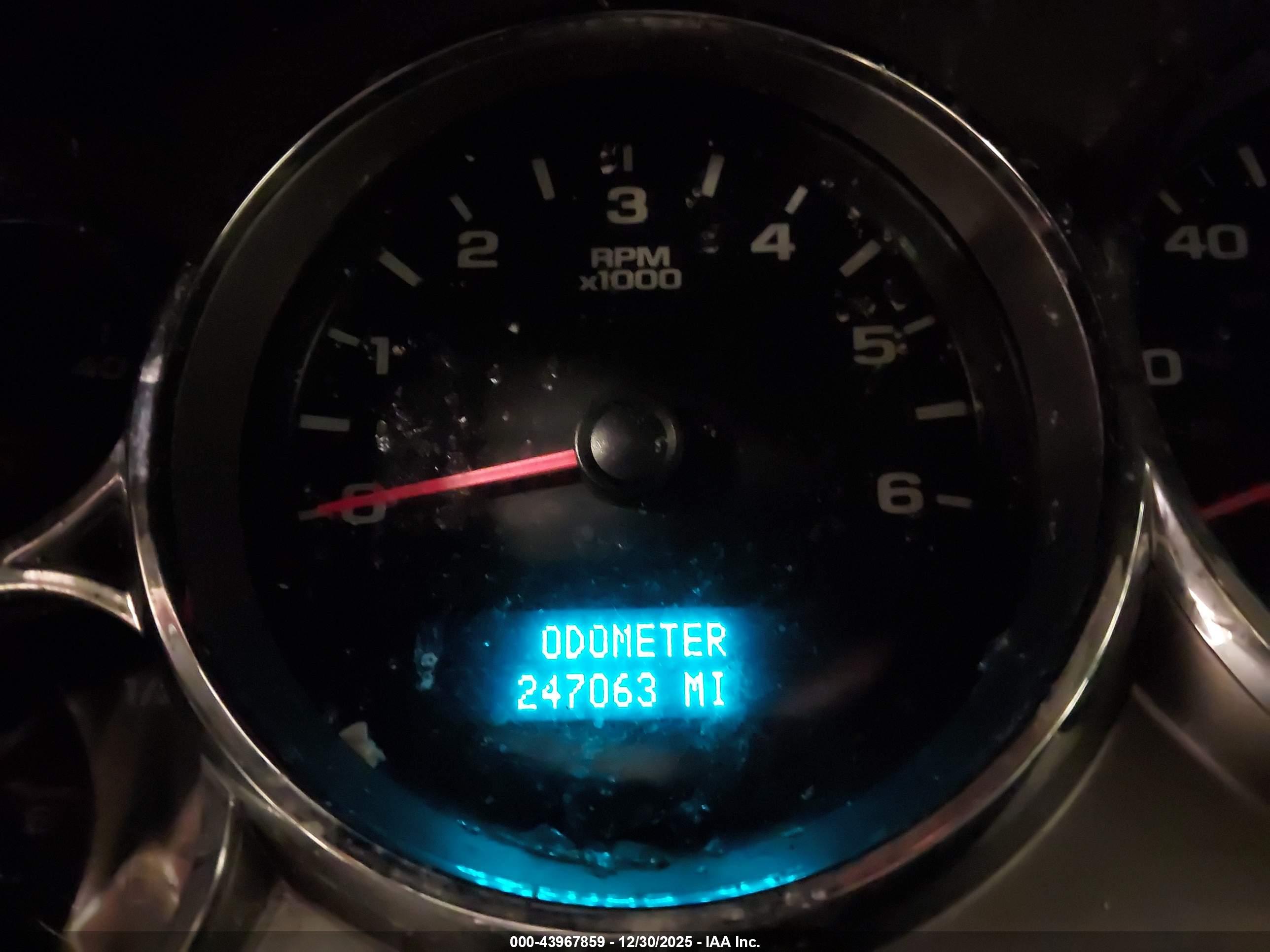 CHEVROLET SILVERADO image 7