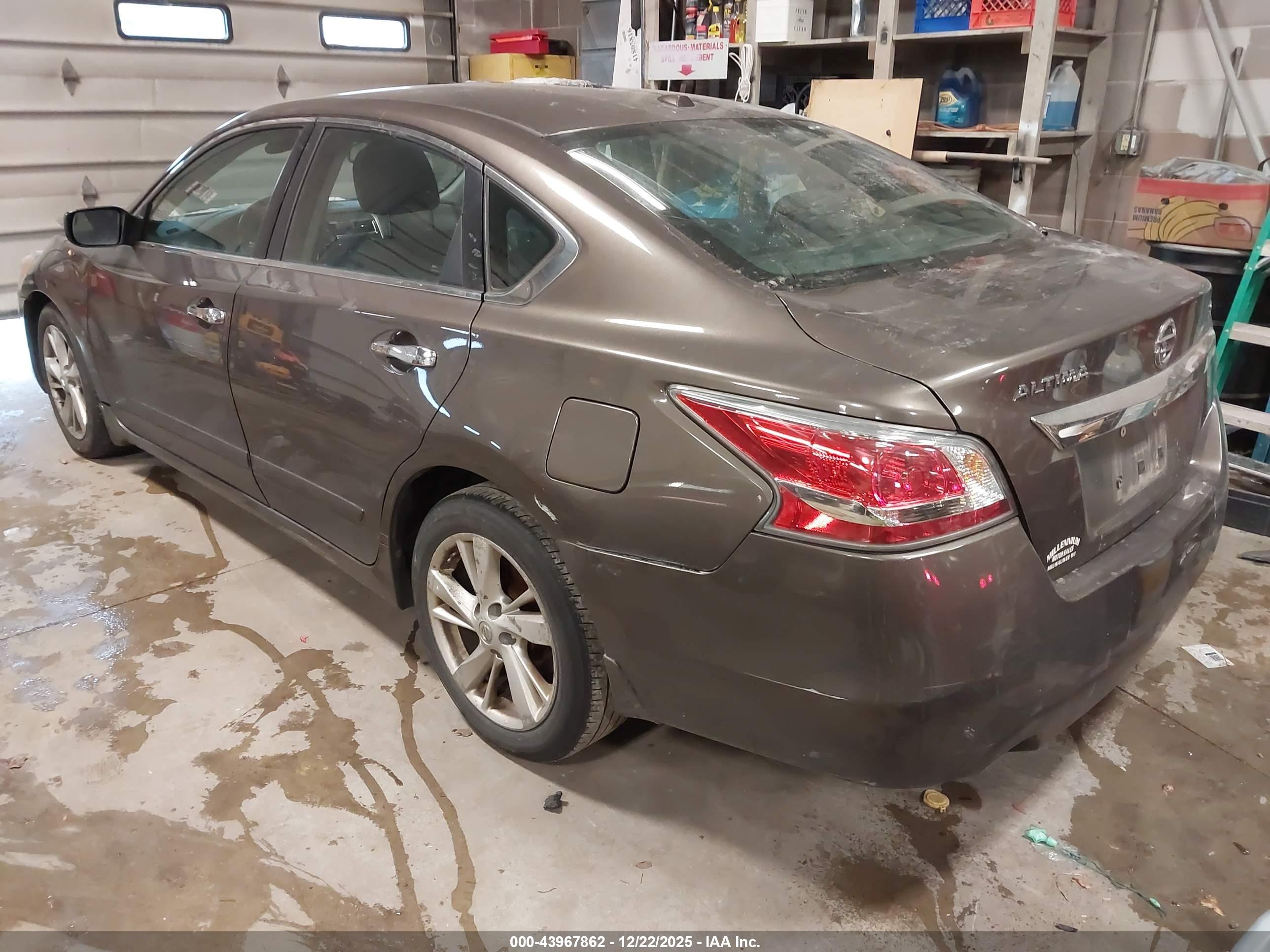 NISSAN ALTIMA image 3