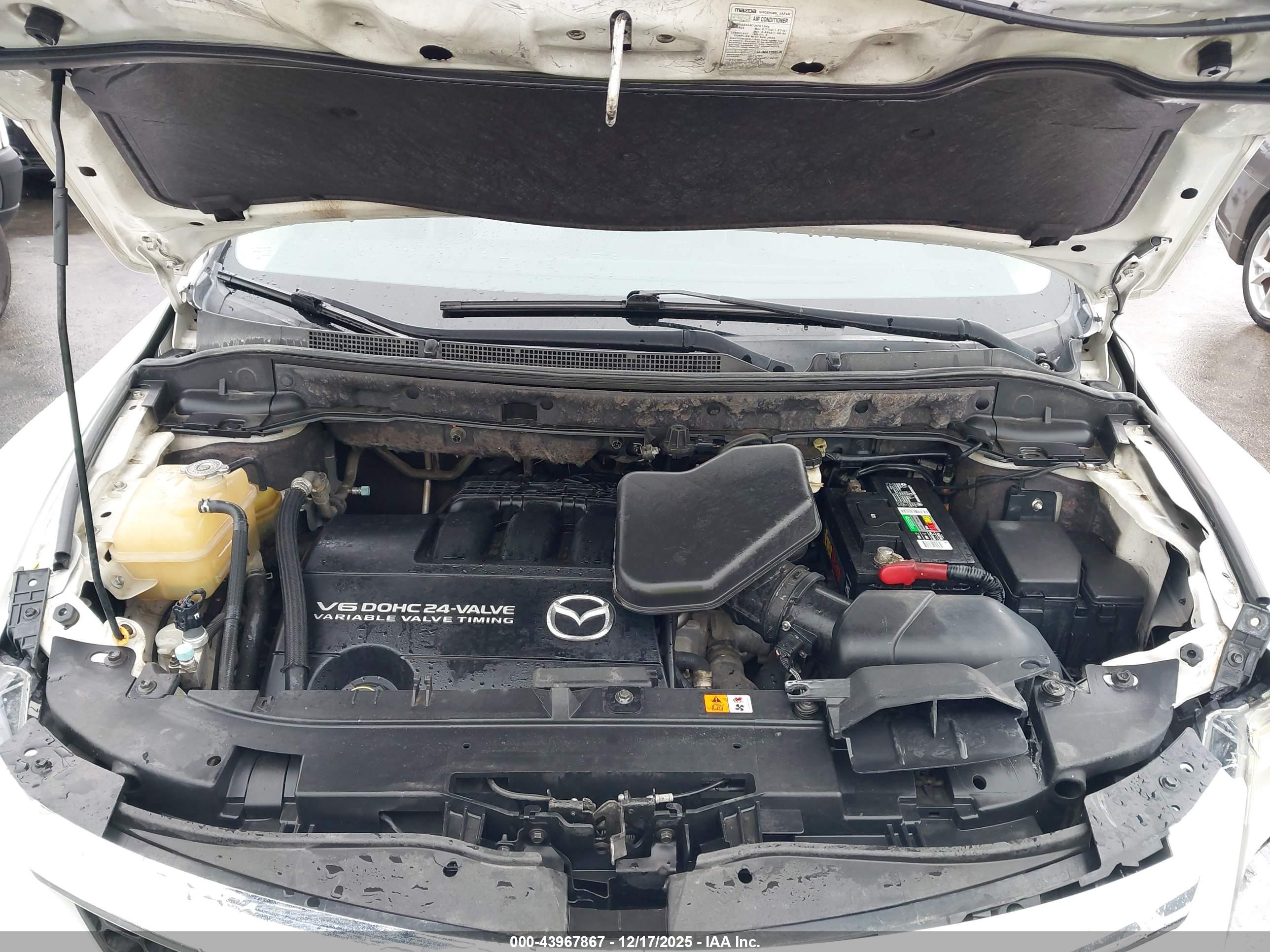 MAZDA CX-9 image 10