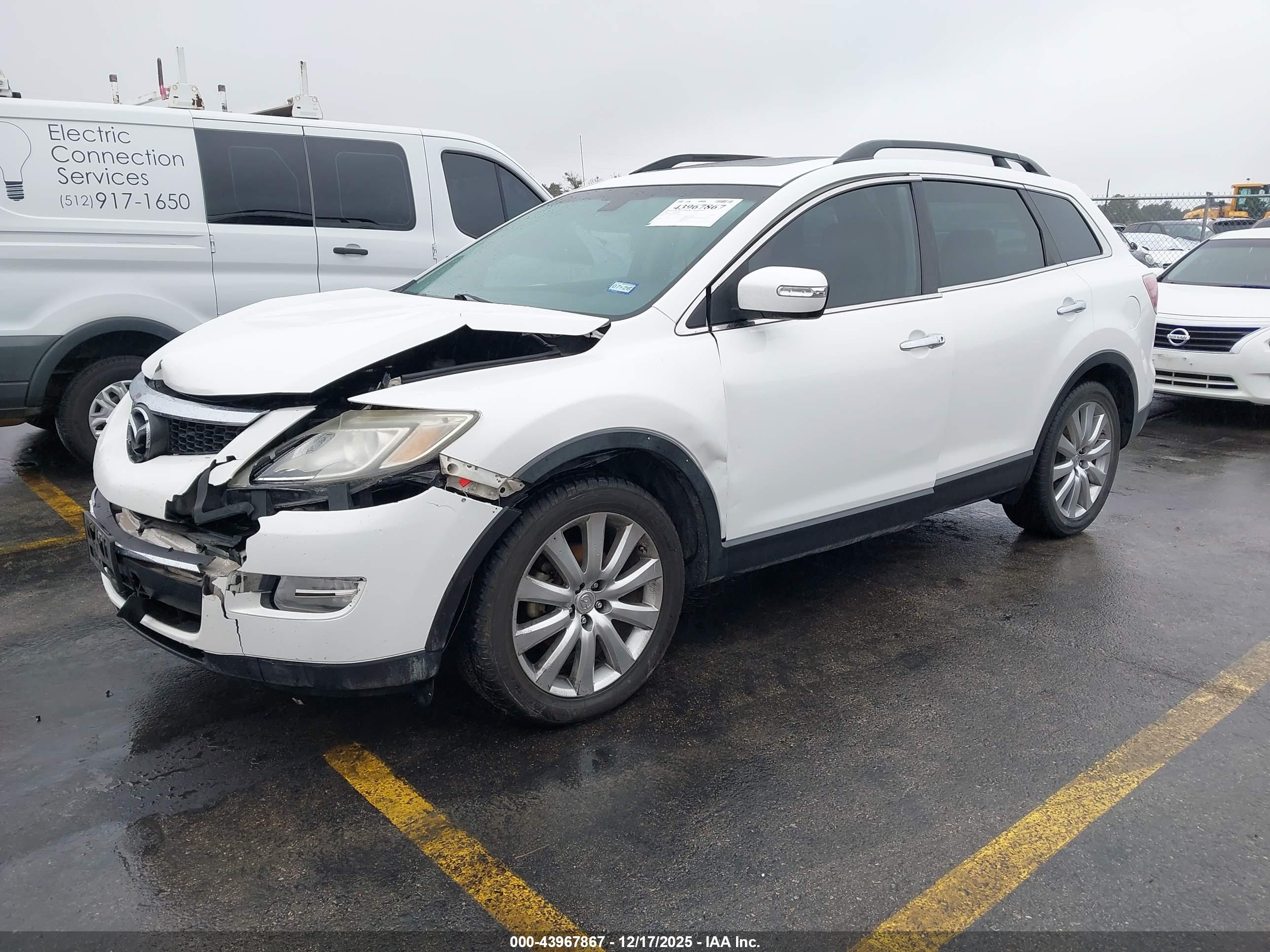 MAZDA CX-9 image 2