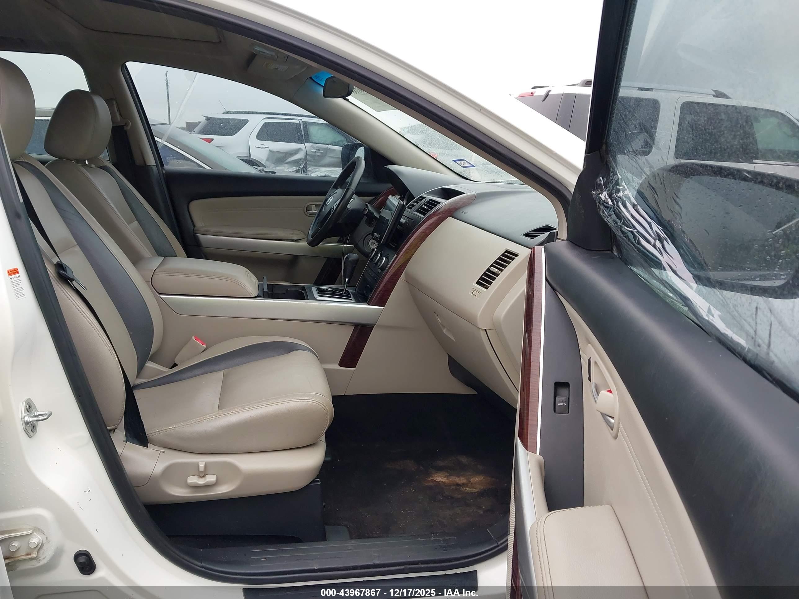 MAZDA CX-9 image 5