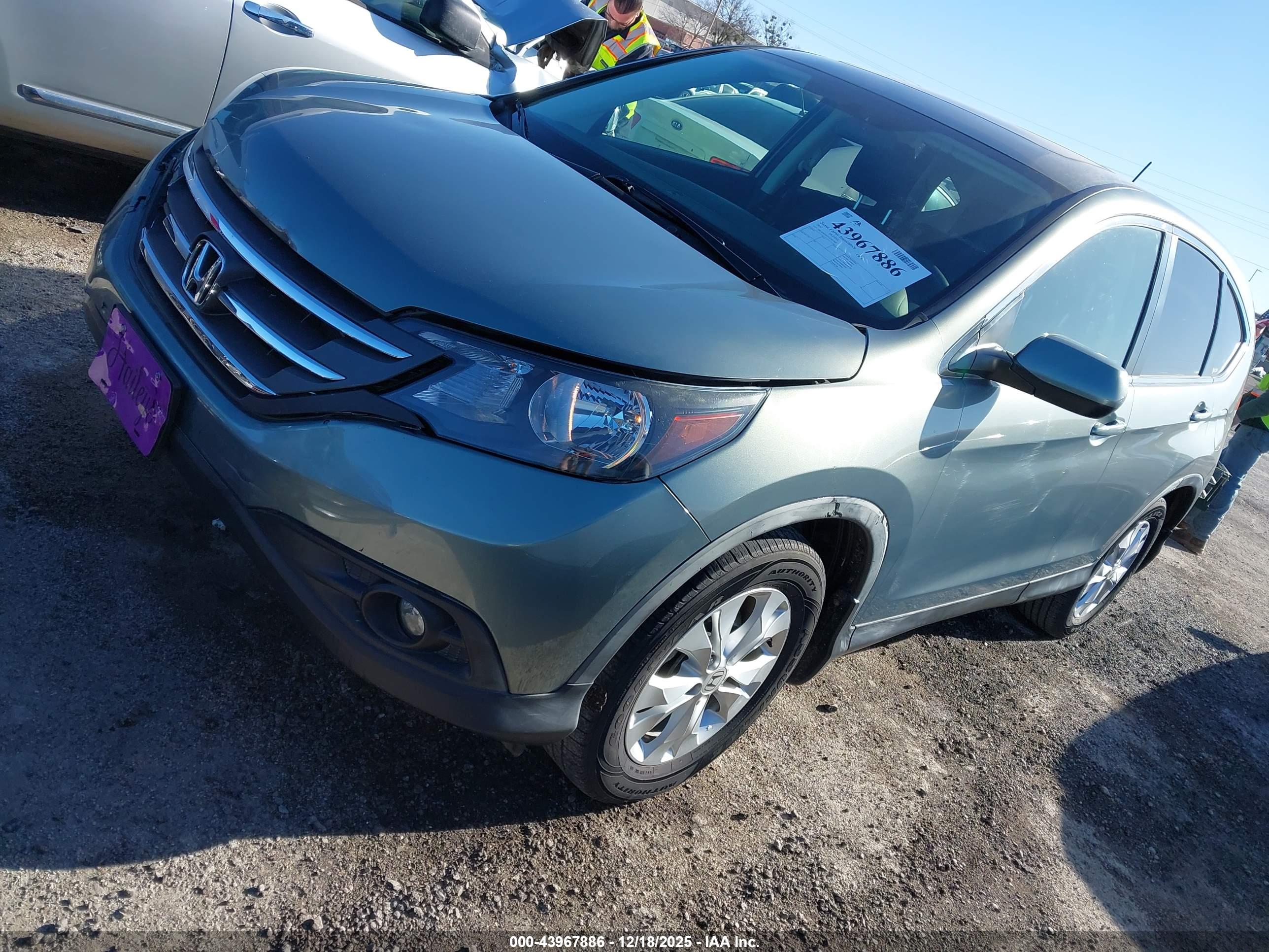 HONDA CR-V image 2