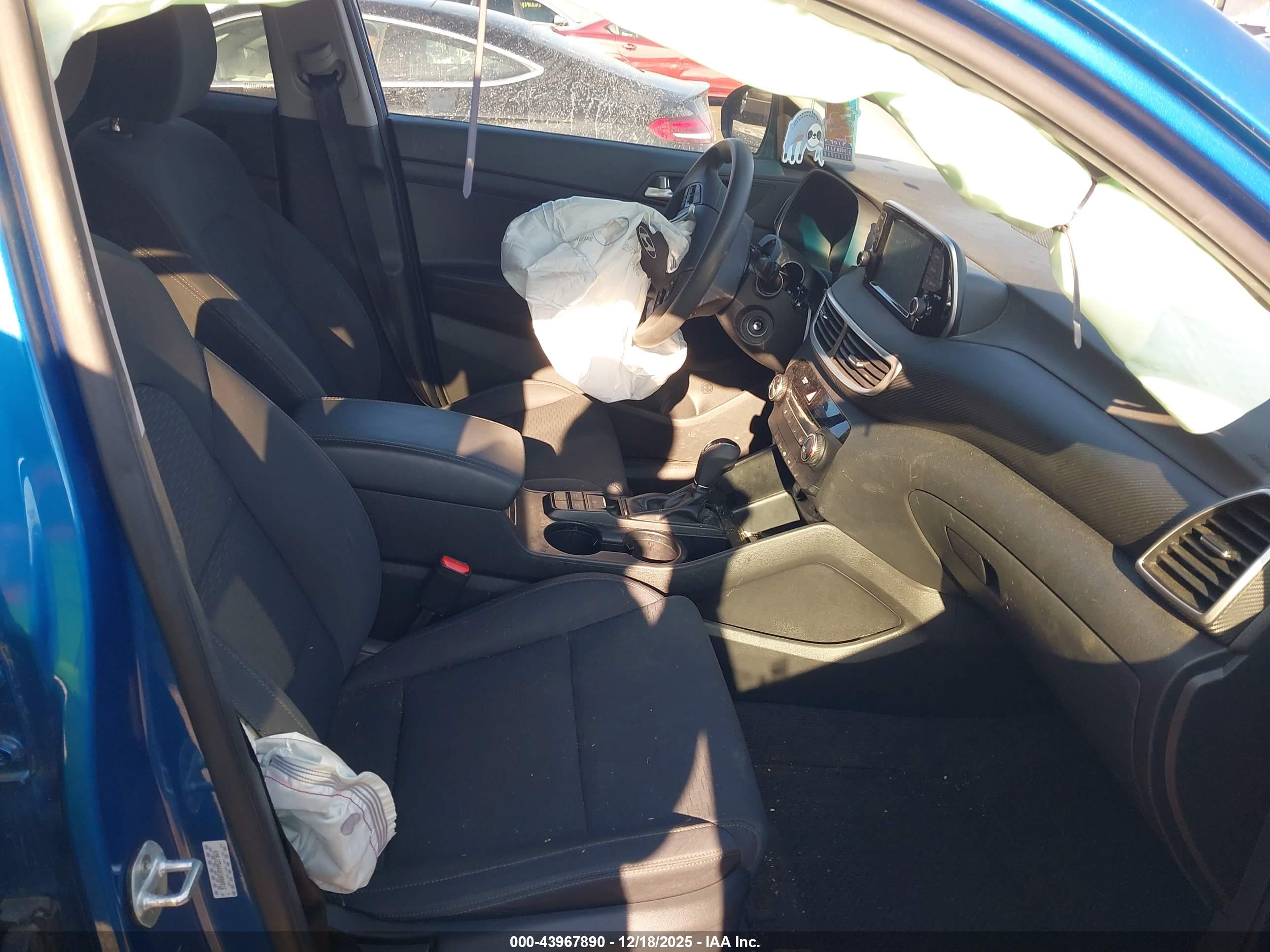 HYUNDAI TUCSON image 5