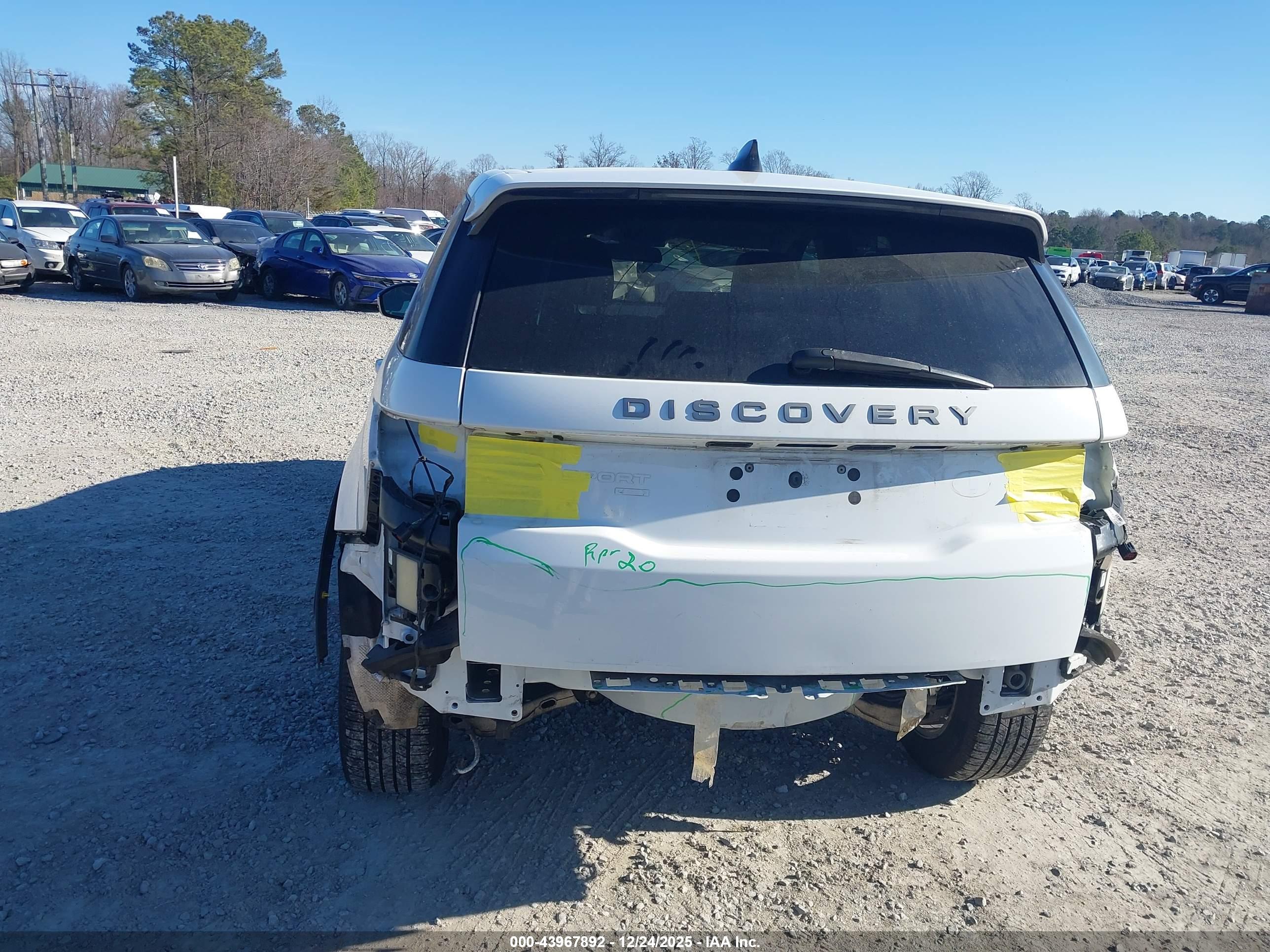 LAND ROVER image 6